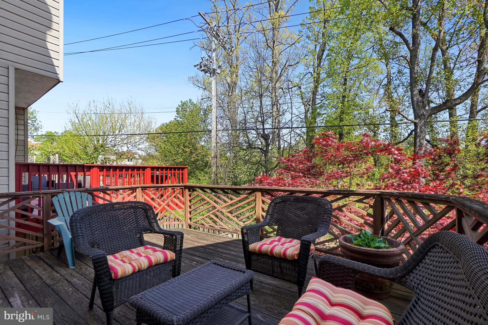 TOWNES AT CHESTNUT OAKS - Residential