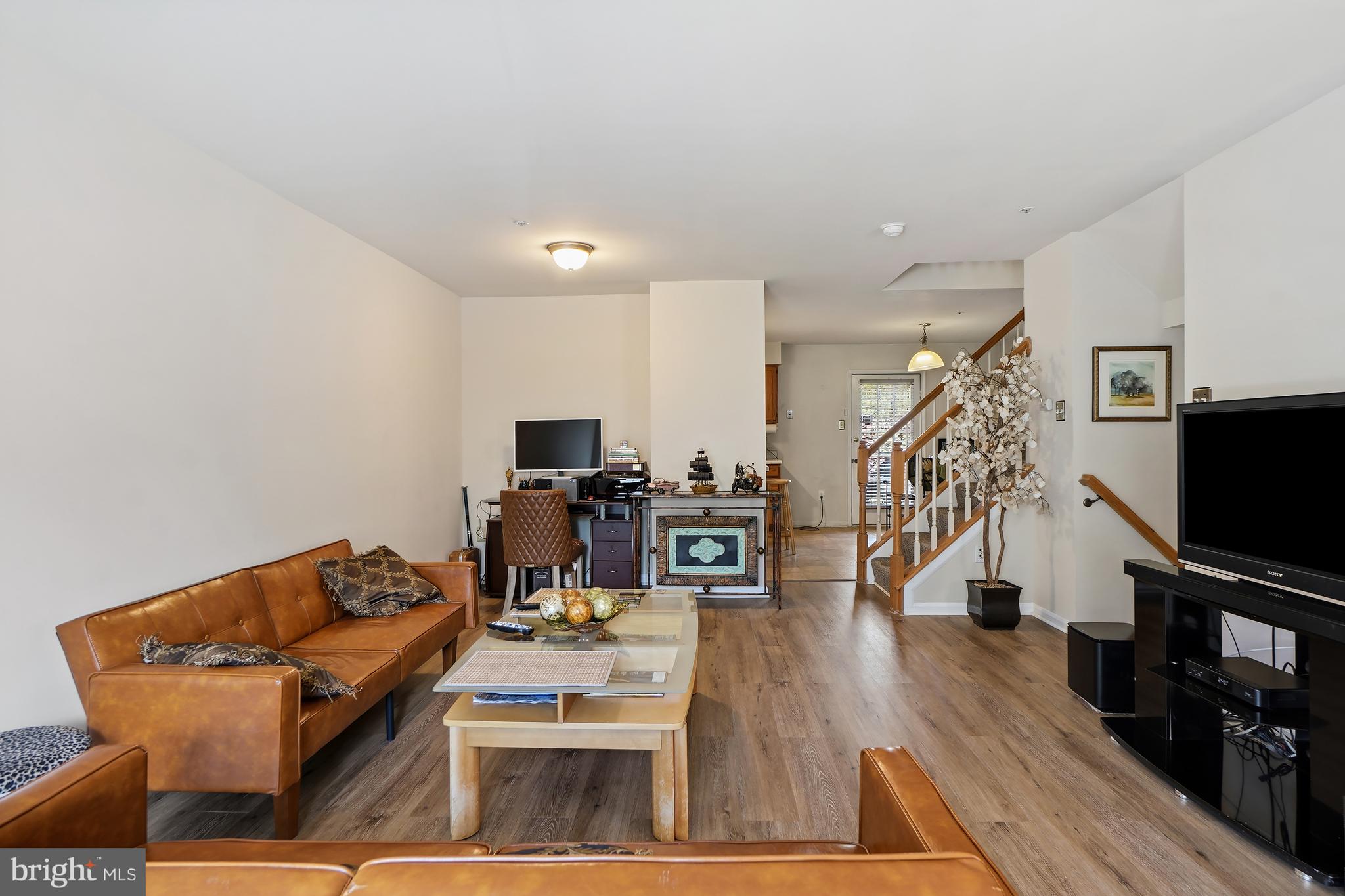 TOWNES AT CHESTNUT OAKS - Residential