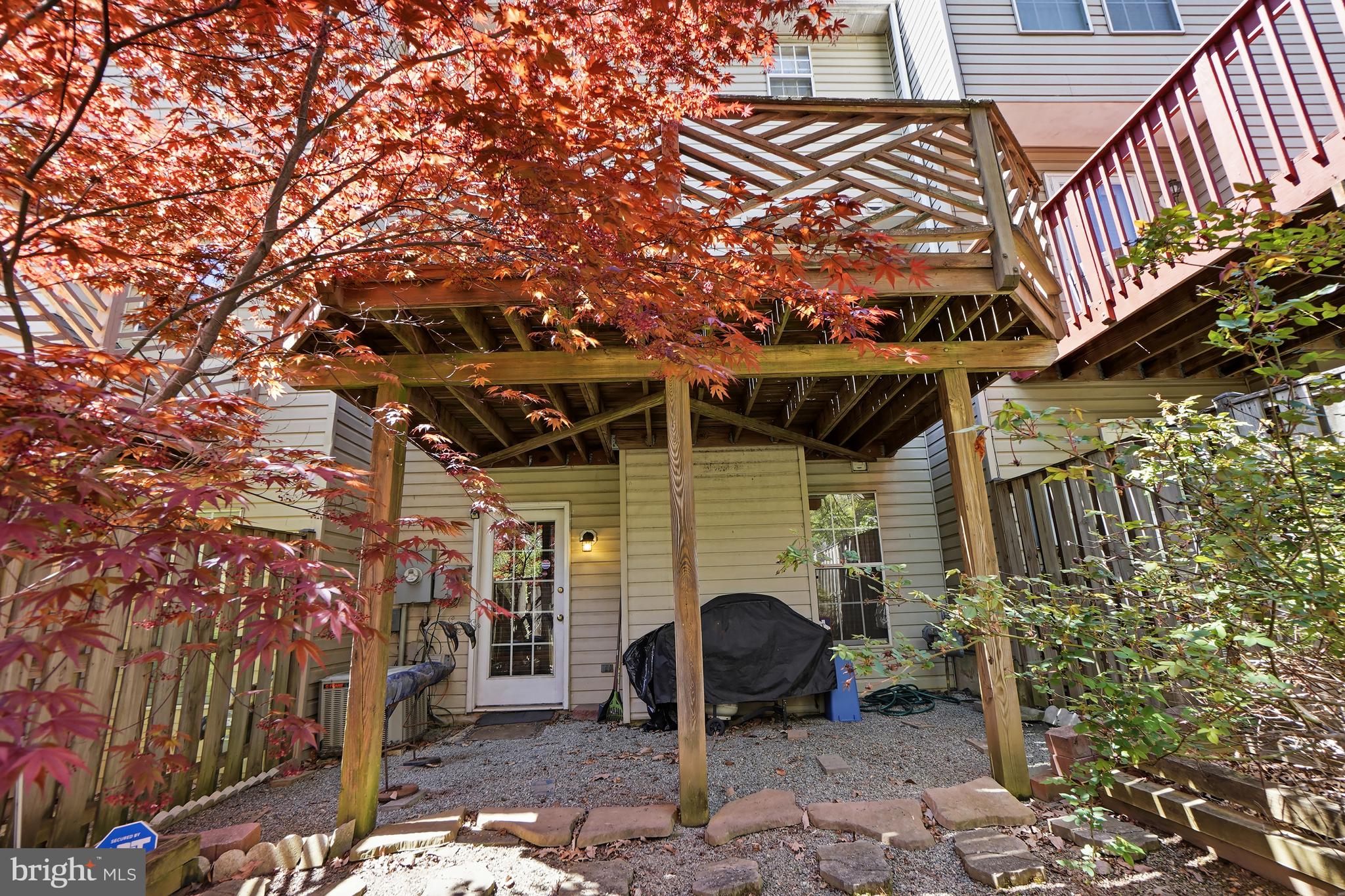 TOWNES AT CHESTNUT OAKS - Residential