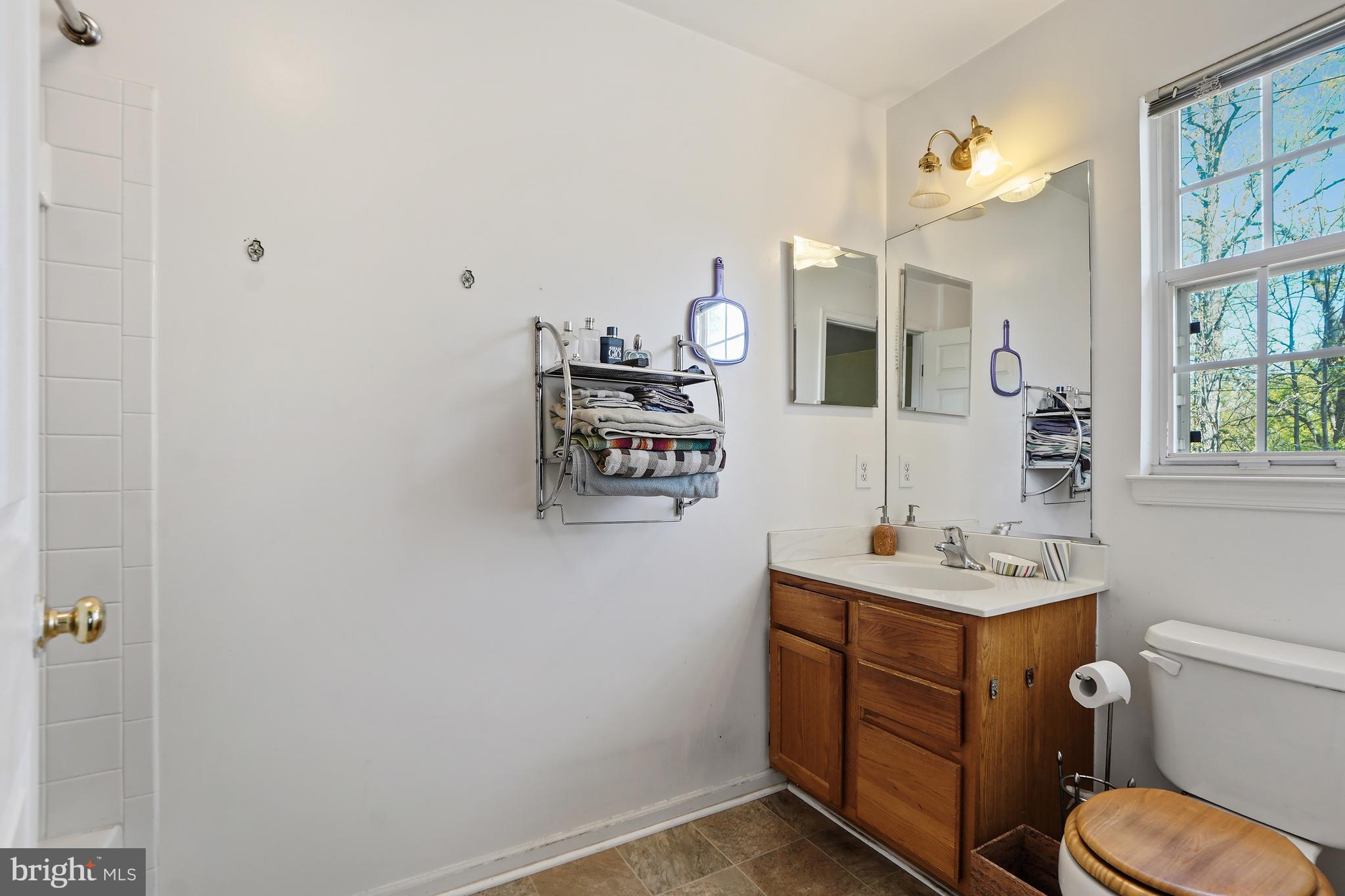 TOWNES AT CHESTNUT OAKS - Residential