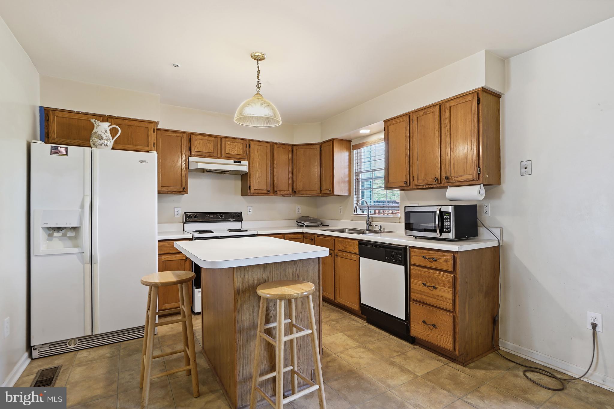 TOWNES AT CHESTNUT OAKS - Residential
