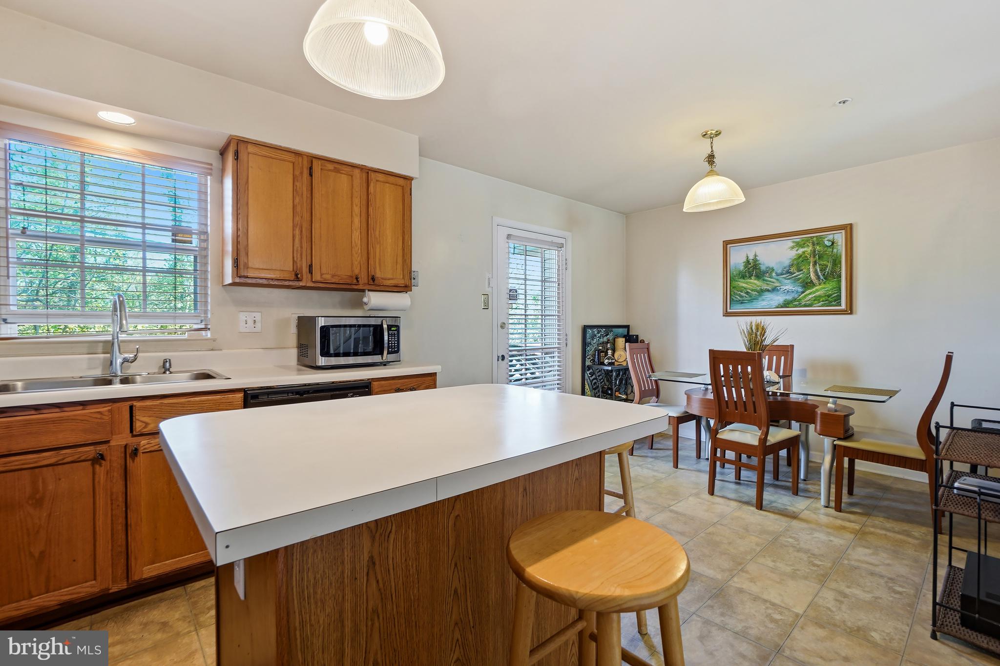 TOWNES AT CHESTNUT OAKS - Residential