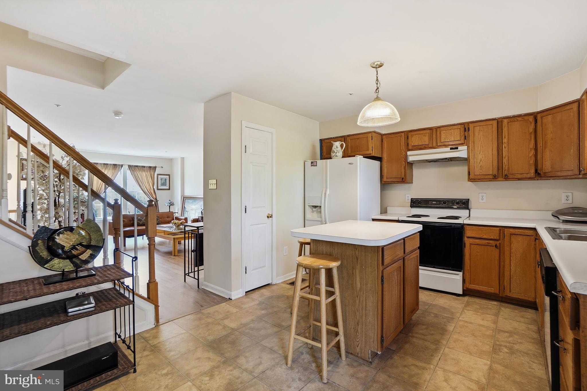 TOWNES AT CHESTNUT OAKS - Residential