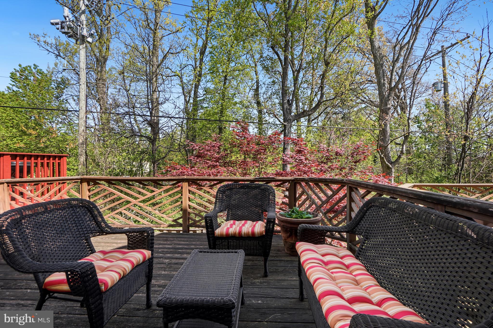 TOWNES AT CHESTNUT OAKS - Residential