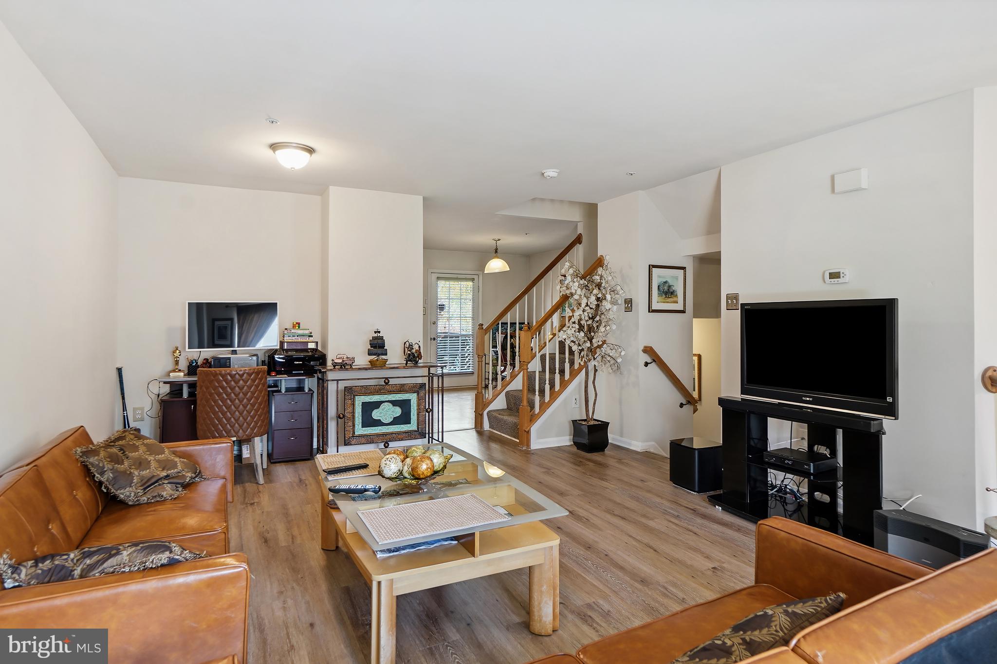TOWNES AT CHESTNUT OAKS - Residential