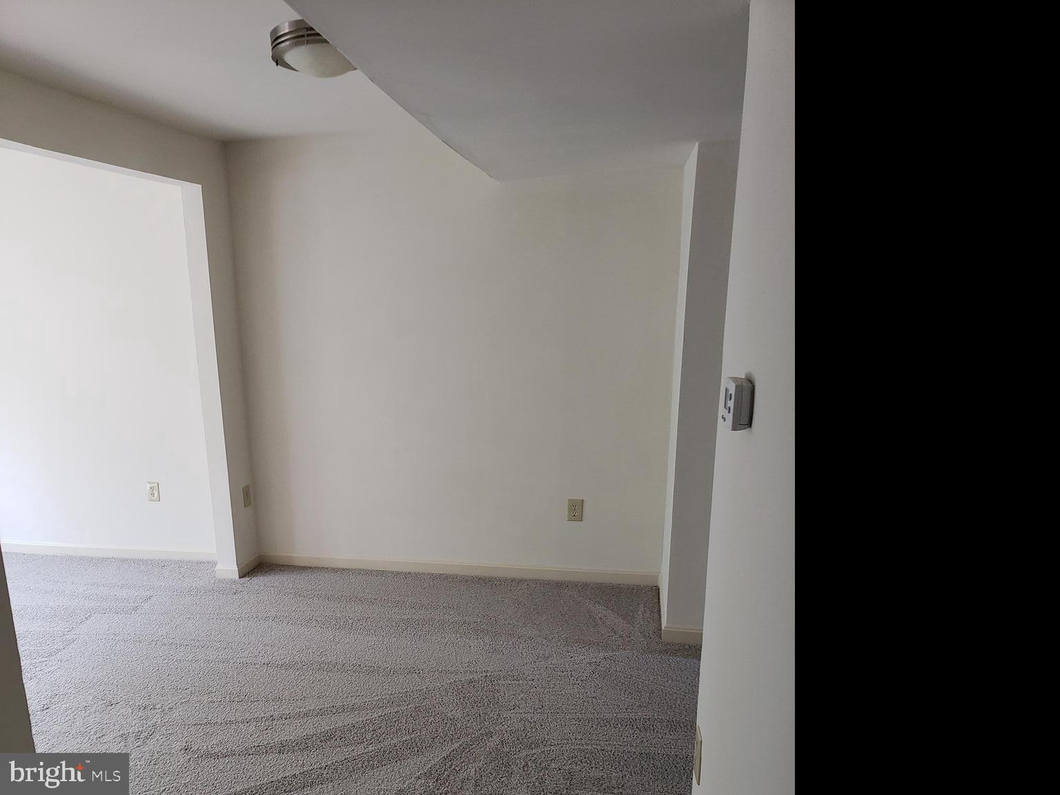 COUNTRY SCENE - Residential