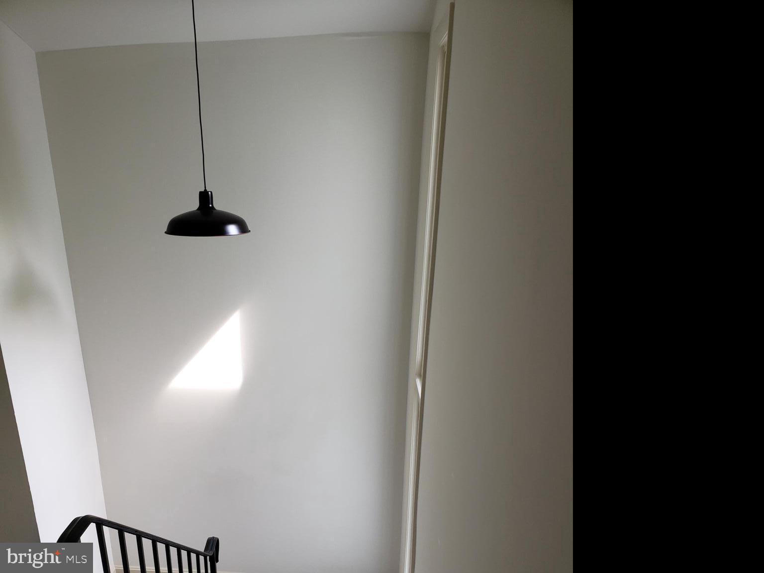 COUNTRY SCENE - Residential