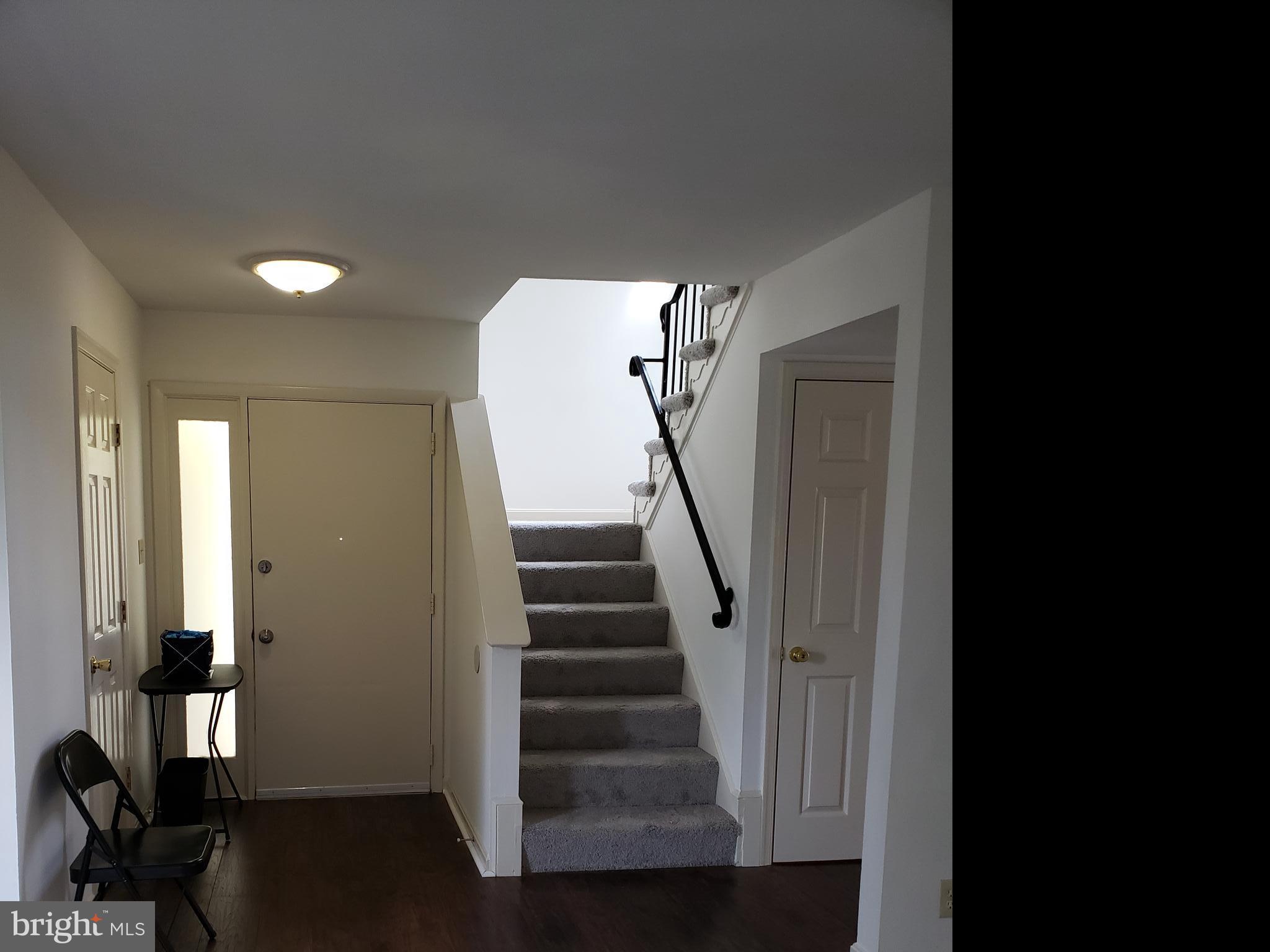 COUNTRY SCENE - Residential