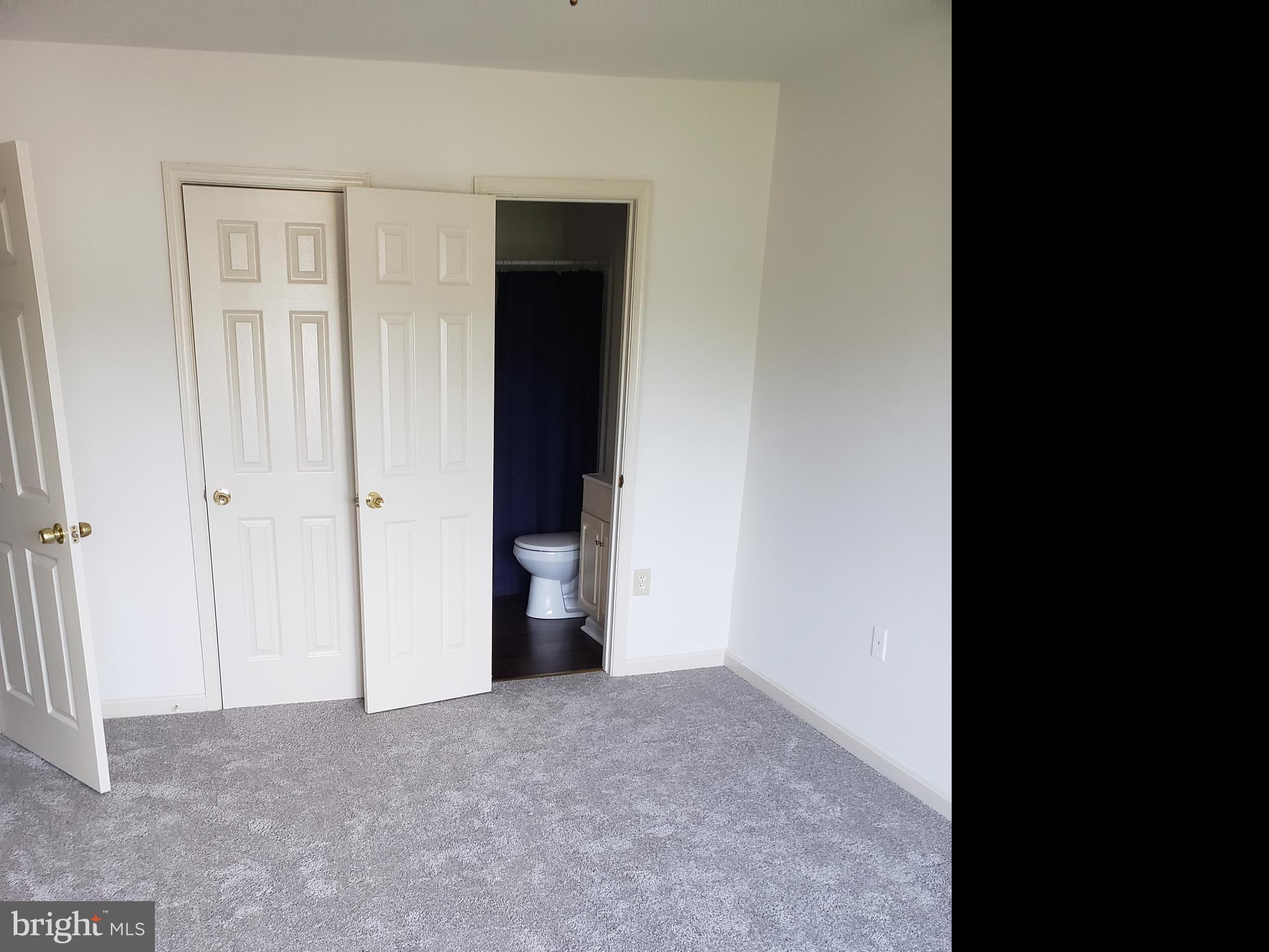 COUNTRY SCENE - Residential