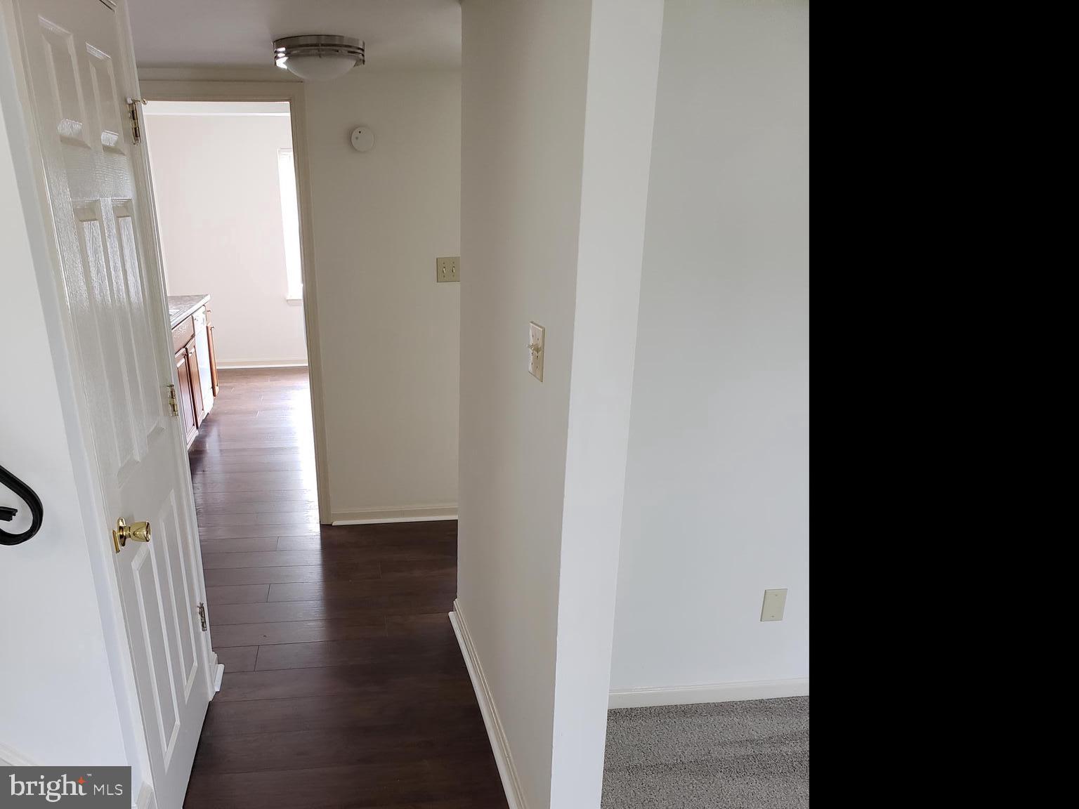 COUNTRY SCENE - Residential