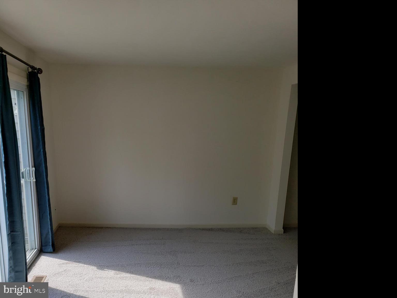 COUNTRY SCENE - Residential