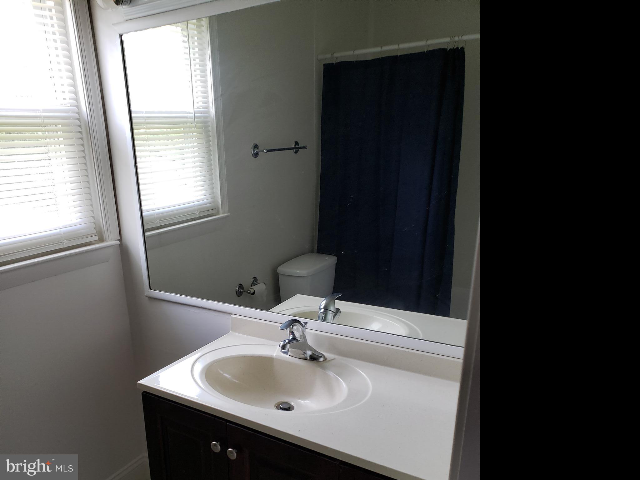 COUNTRY SCENE - Residential