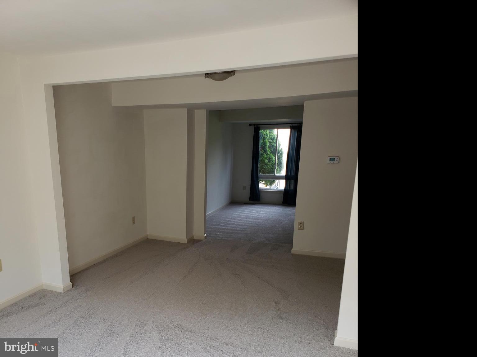 COUNTRY SCENE - Residential