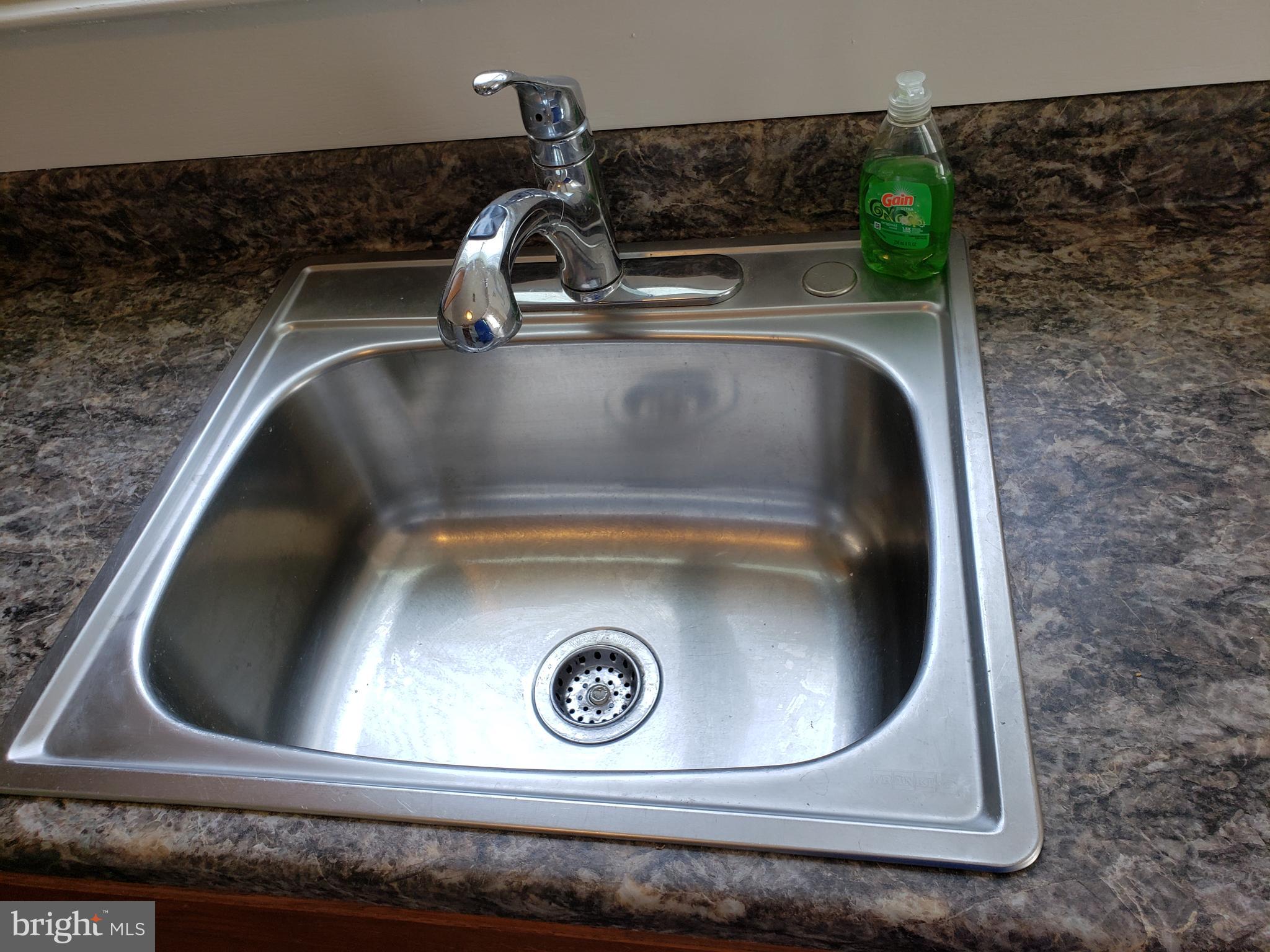 COUNTRY SCENE - Residential