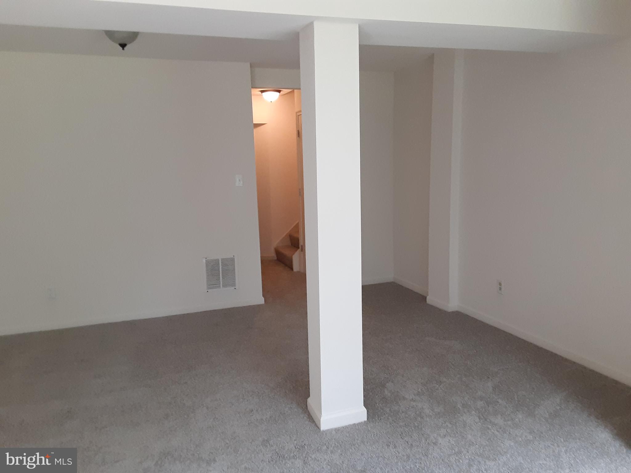 COUNTRY SCENE - Residential