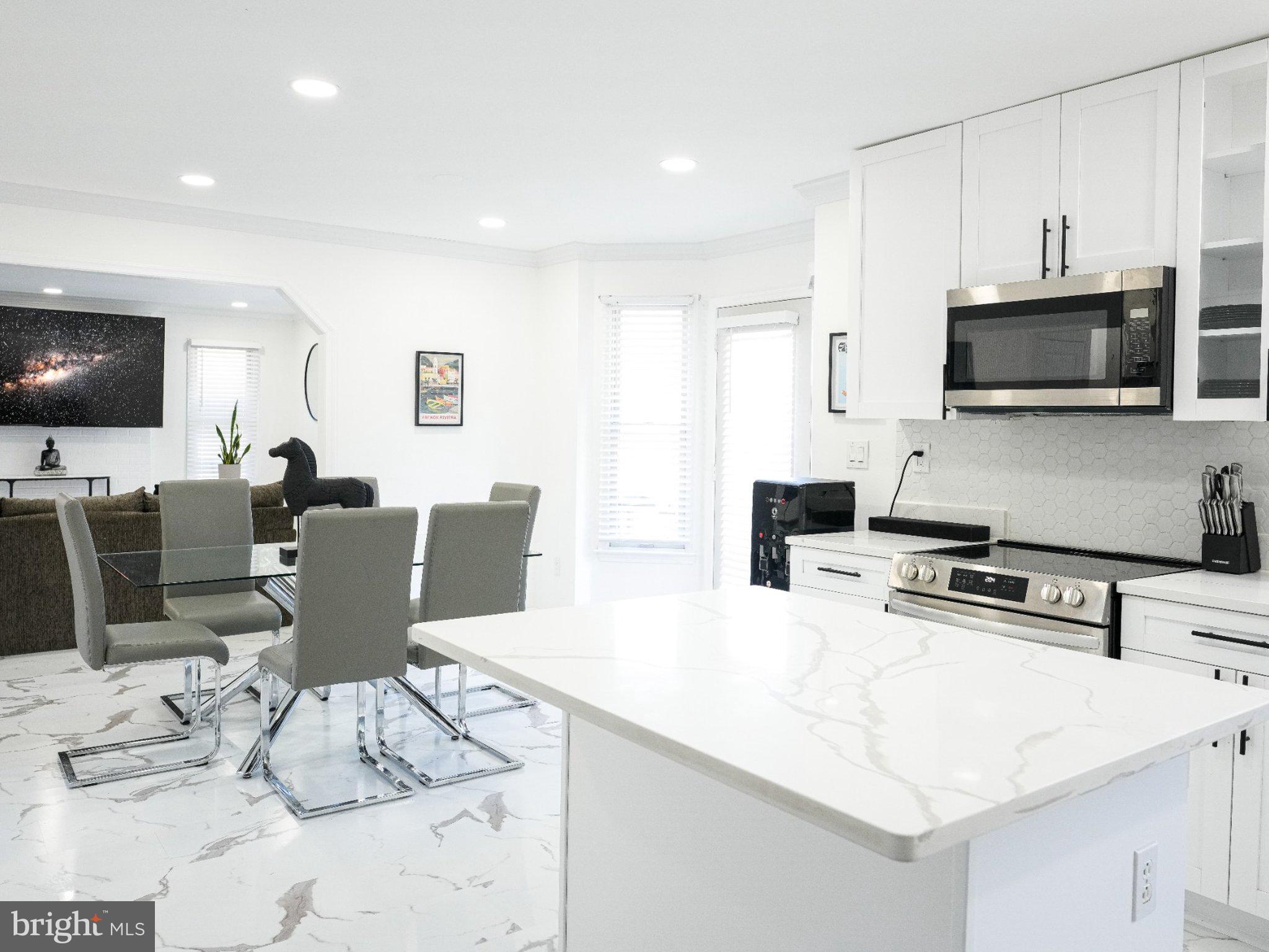 WARREN WAY - Residential