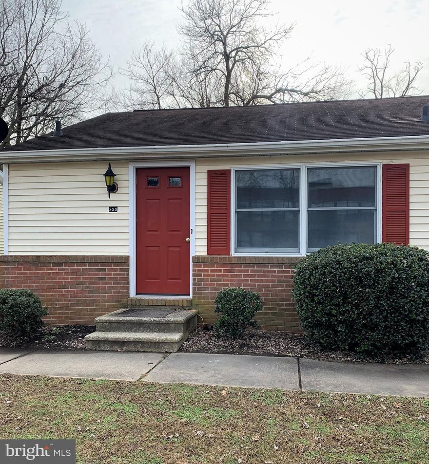 Recently renovated apartment, located in Calvert Gardens. End, corner unit with newly installed quartz countertops, kitchen cabinets, laminate floors, recessed lighting, fresh paint, stainless steel appliances, tile backsplash & tub. Super clean and move-in ready!! Decent credit score, background check, and income verification are required prior to scheduling a showing.