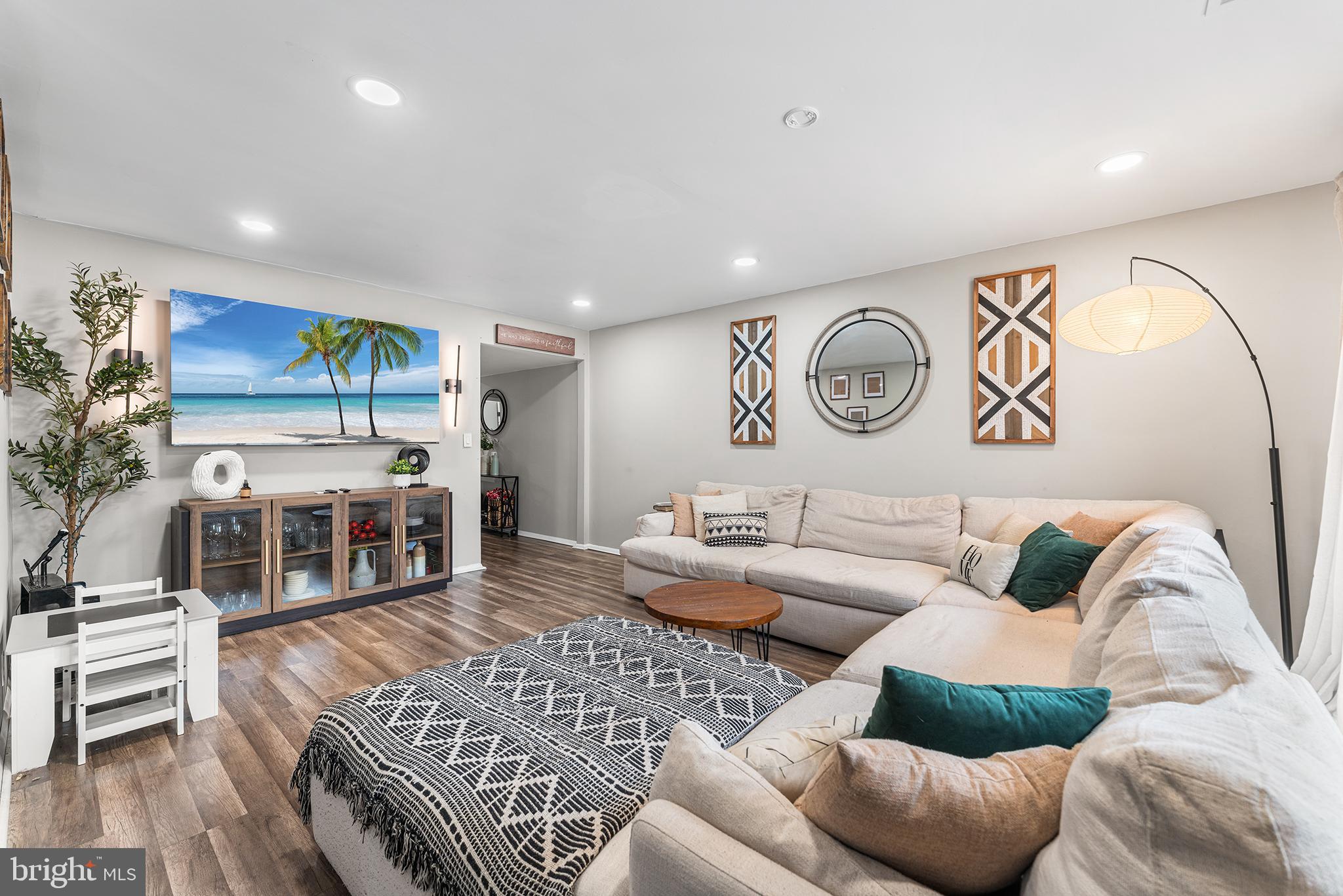 115 E KINGS HIGHWAY #186