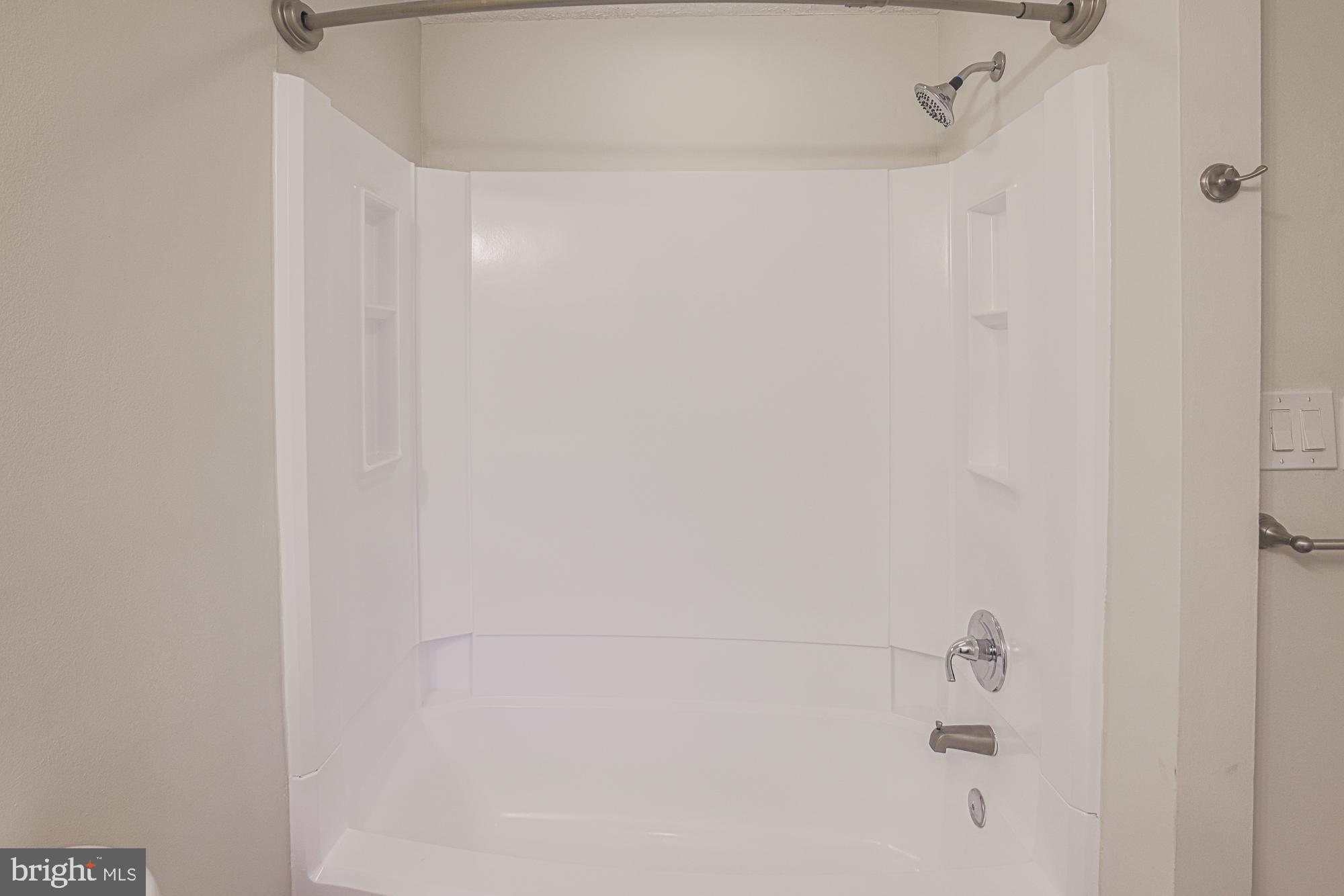 WOODS EDGE TOWNHOME CONDOMINIUMS - Residential Lease