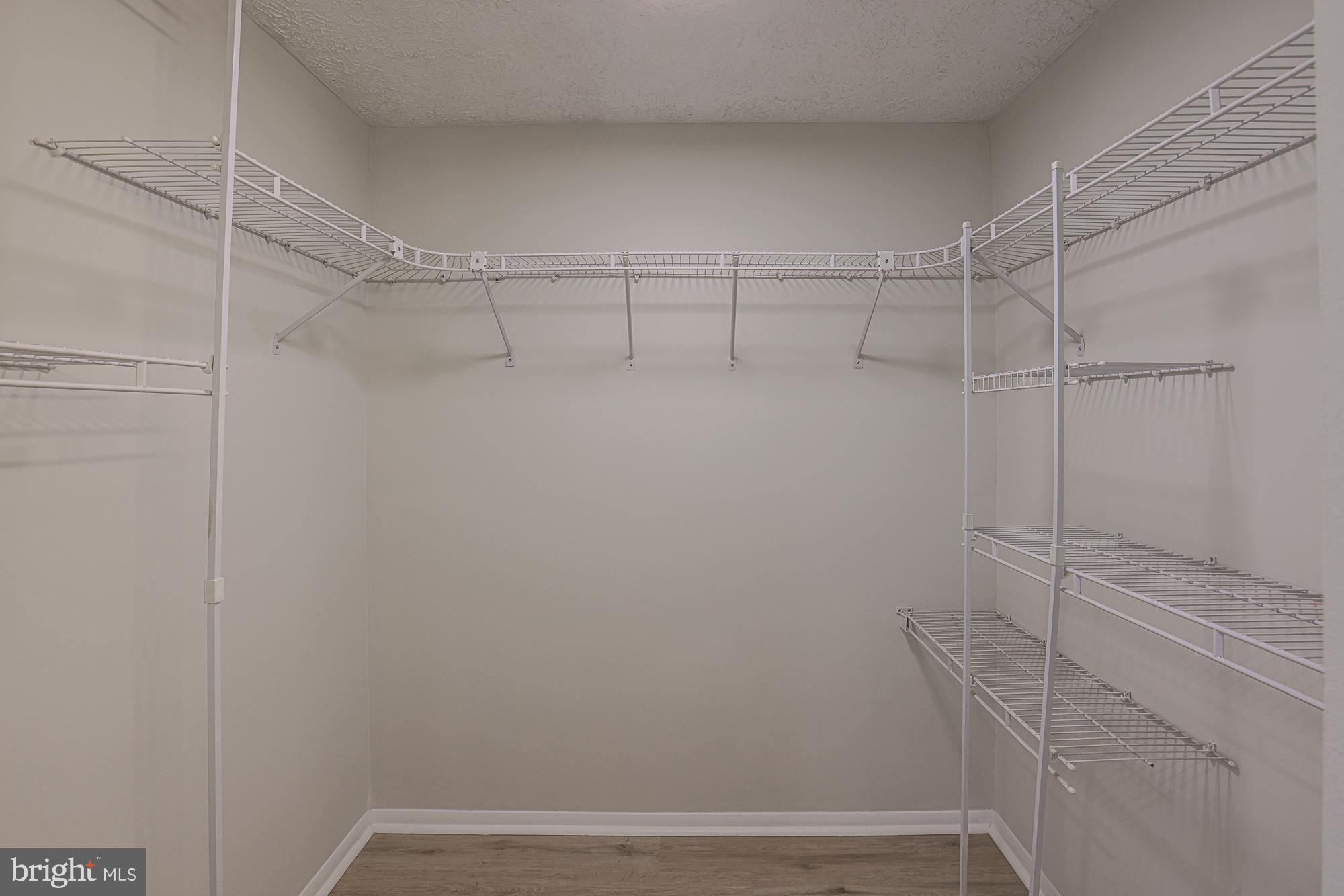 WOODS EDGE TOWNHOME CONDOMINIUMS - Residential Lease