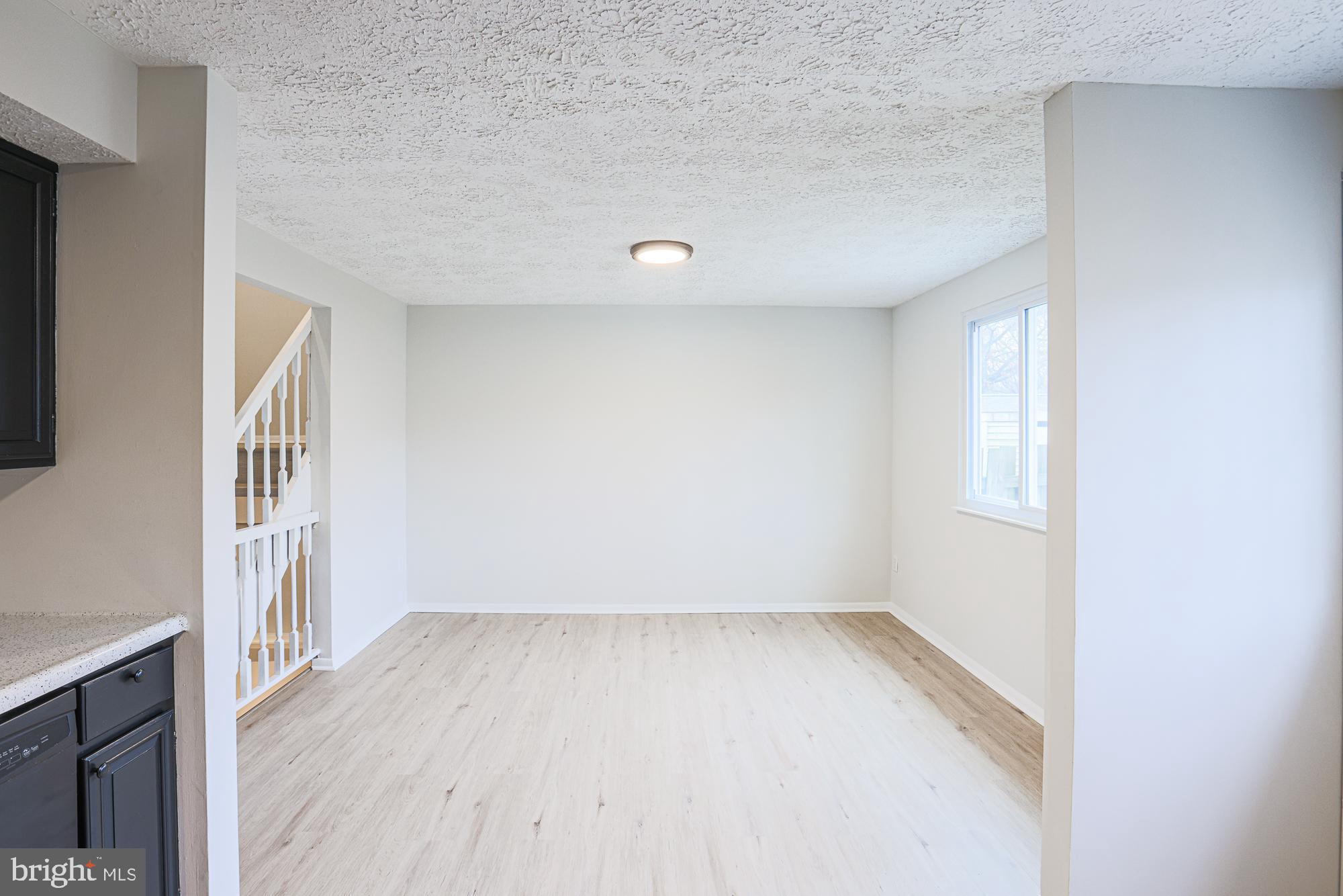 WOODS EDGE TOWNHOME CONDOMINIUMS - Residential Lease