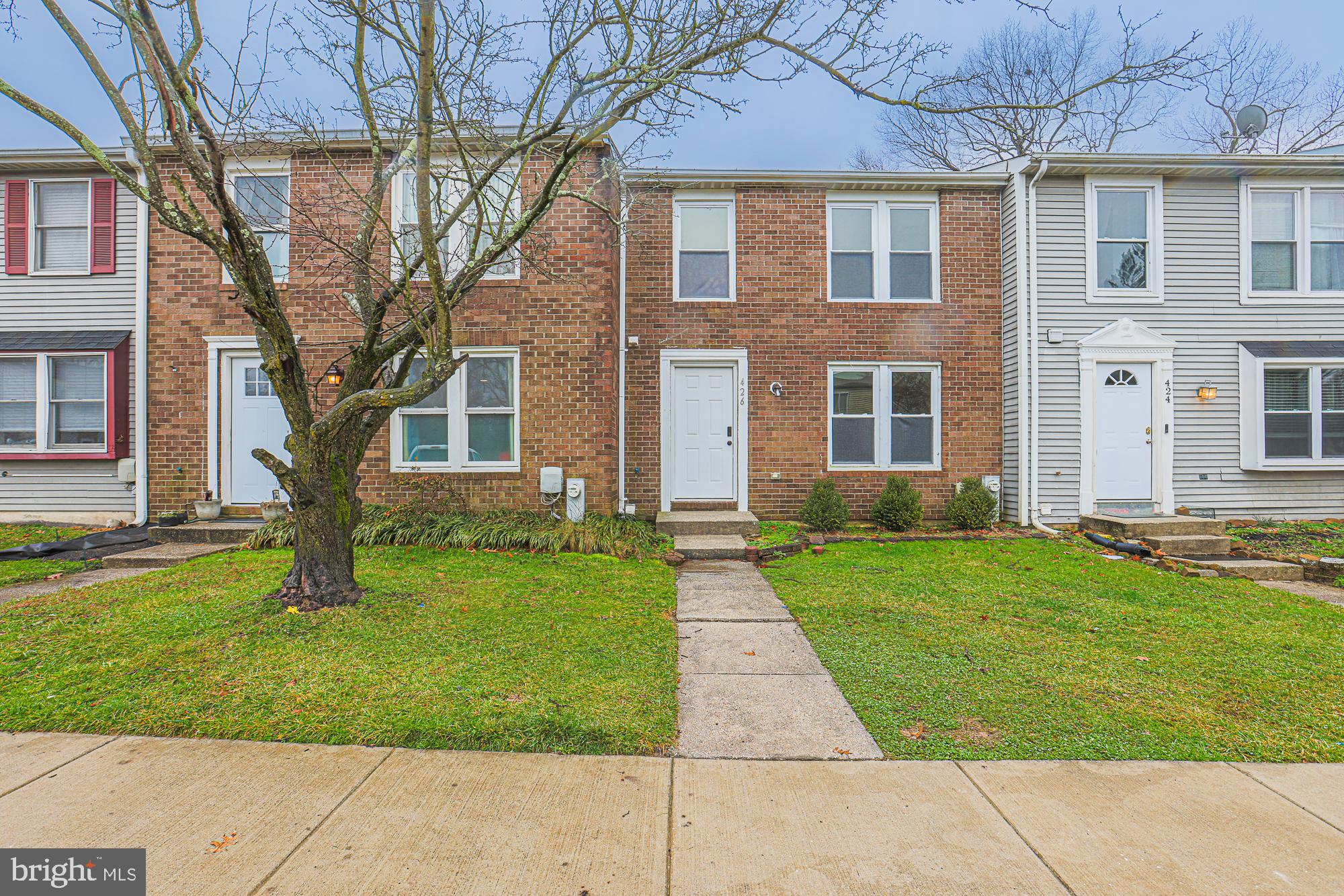 WOODS EDGE TOWNHOME CONDOMINIUMS - Residential Lease