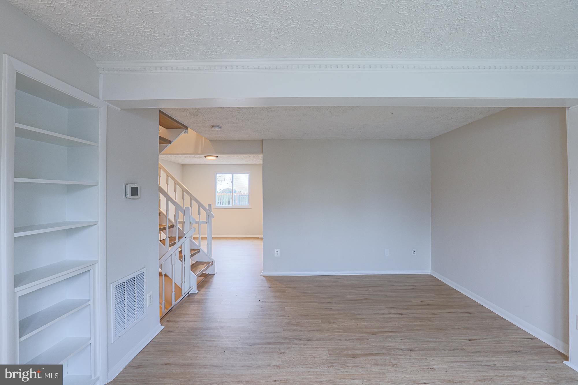 WOODS EDGE TOWNHOME CONDOMINIUMS - Residential Lease