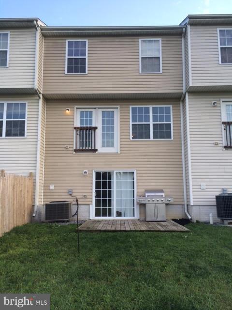 TOWNES OF TOPAZ - Residential