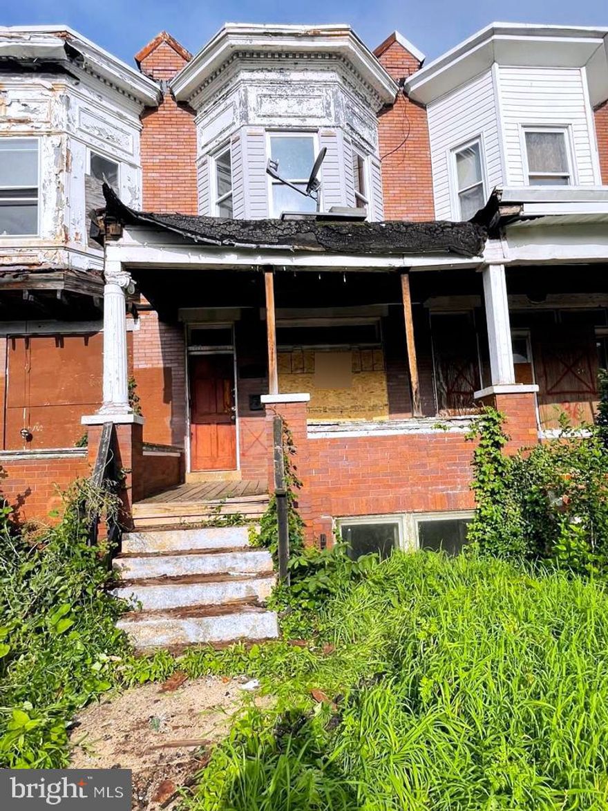 ONLINE AUCTION: Bidding begins 8/15 @ 10:00 AM. Bidding ends 8/17 @ 12:20 PM. List Price is Suggested Opening Bid. Deposit: $5,000. 2 Story Townhouse located in the Winchester area. JUST MINUTES to Gwynns Falls Park. Easy access to major traffic artery Hilton Parkway.