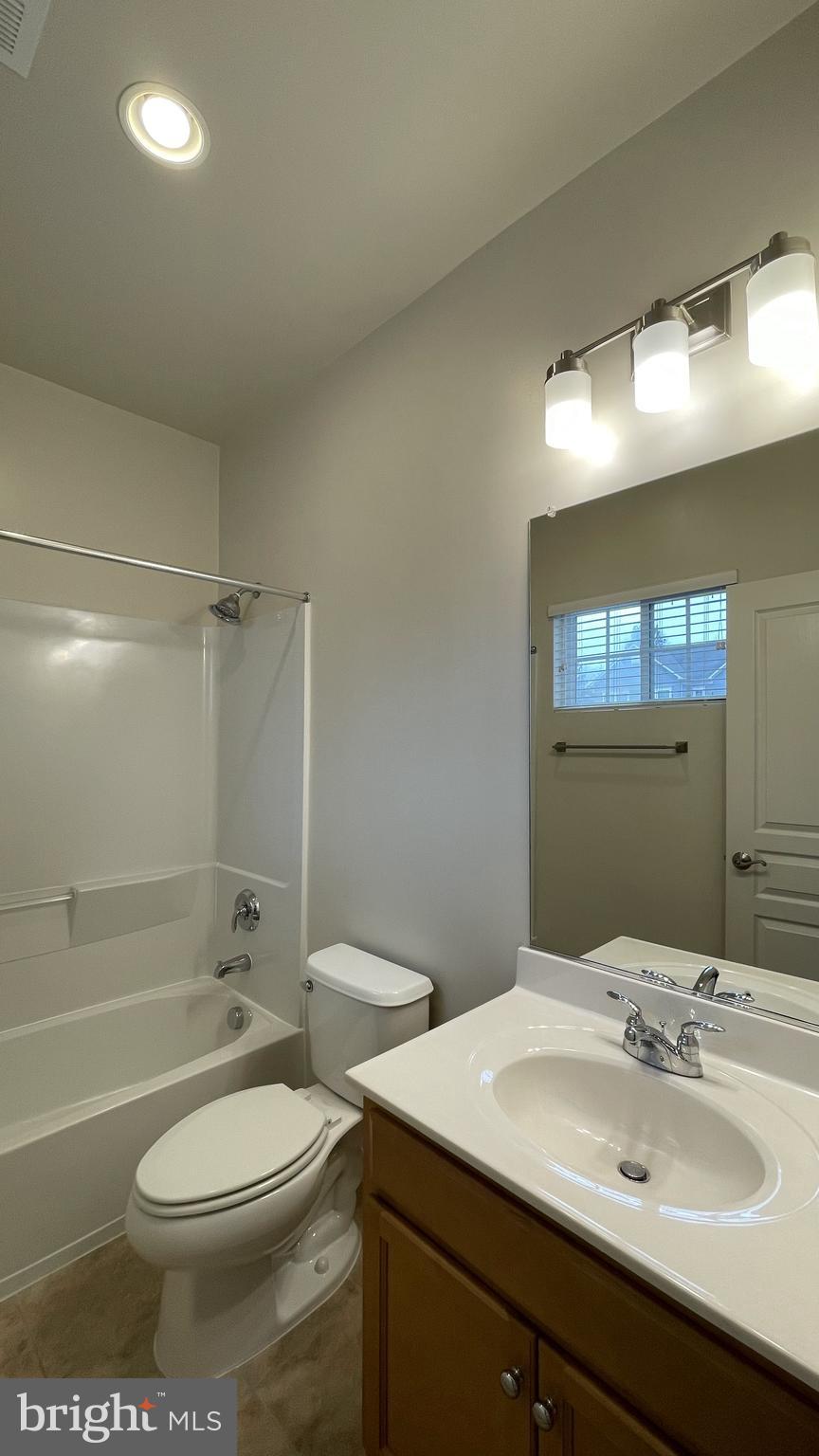 GEORGES ESTATES - Residential Lease