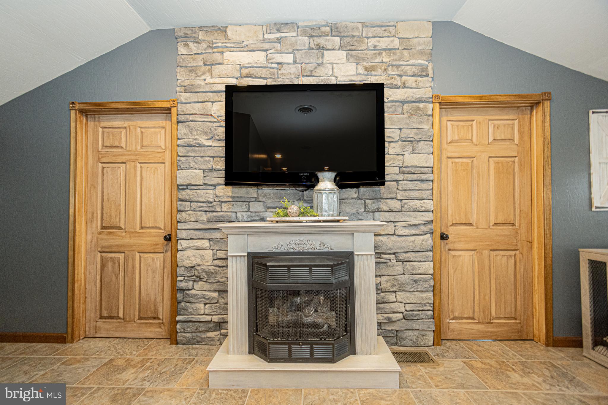 GRANTSVILLE - Residential