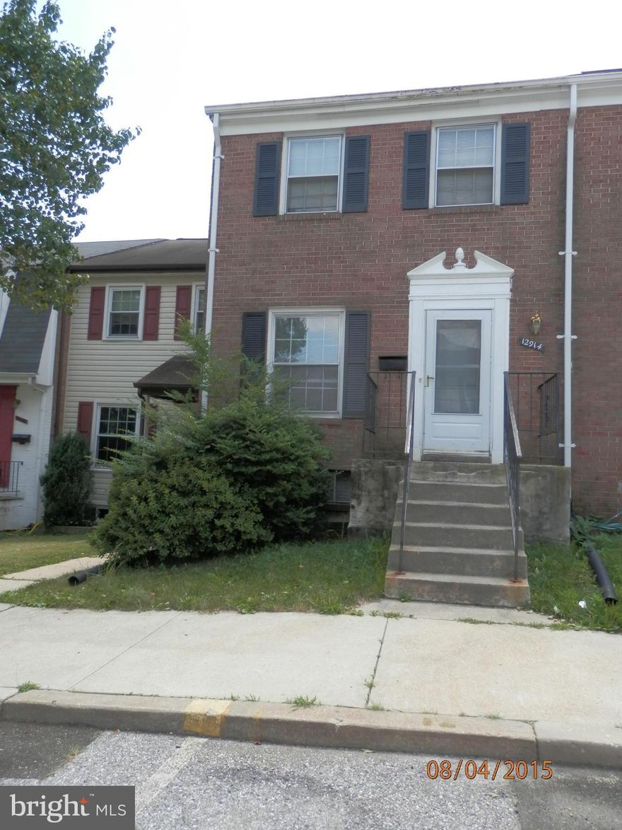 Sunny move-in ready home.  Nice neighborhood with trees and active Community Association including swimming pool.  Shopping, MARC, Intercounty Connector (Route 200) all within 5 minute drive. Plentiful closet space with new inserts. Open Kitchen with all new appliances. Water Heater and washing machine also brand new.  Dryer less than 2 years old. Freshly Painted. New main electric panel.