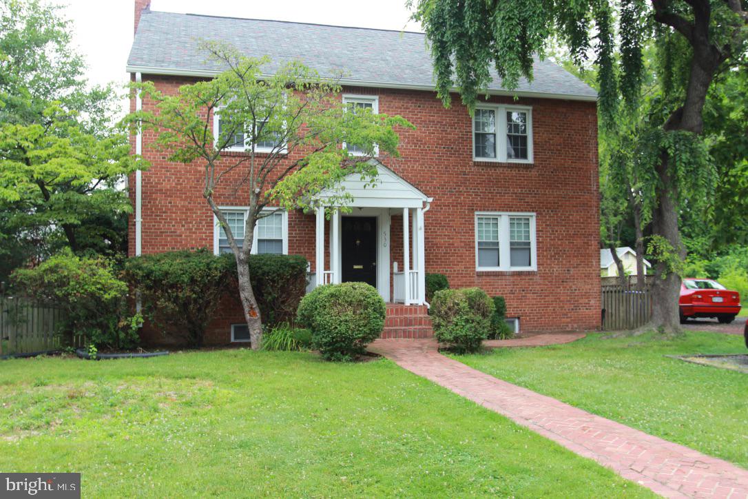 LYON PARK - Residential Lease