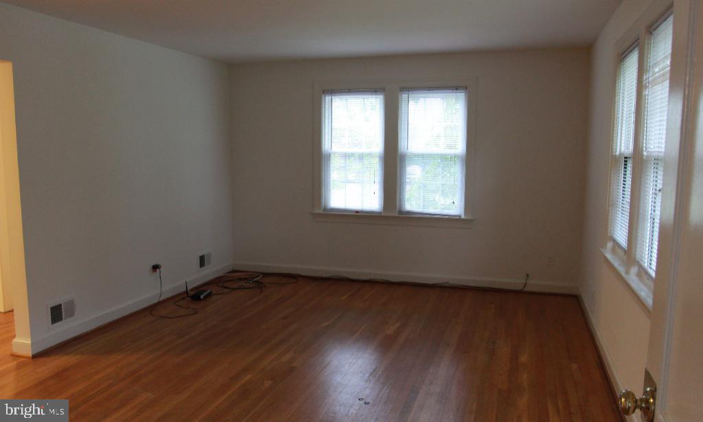 LYON PARK - Residential Lease