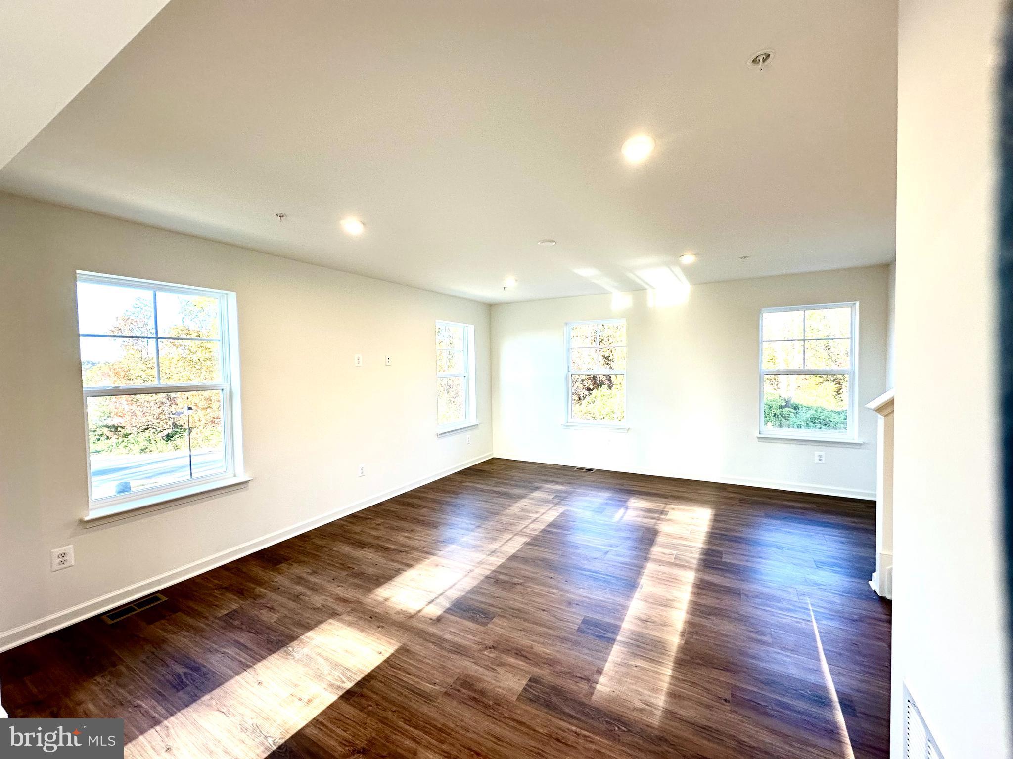 HOMESTEAD ACRES - Residential