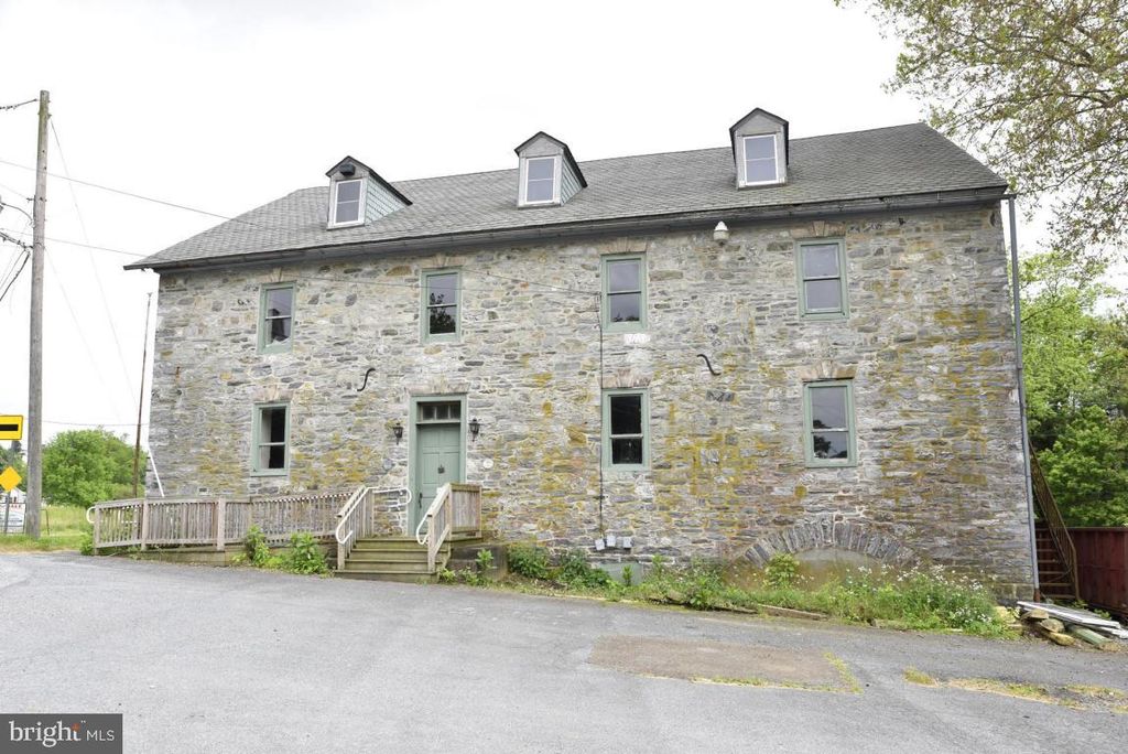 Photo of 1350 VILLAGE RD, STRASBURG, PA 17579 (MLS # PALA2020860)