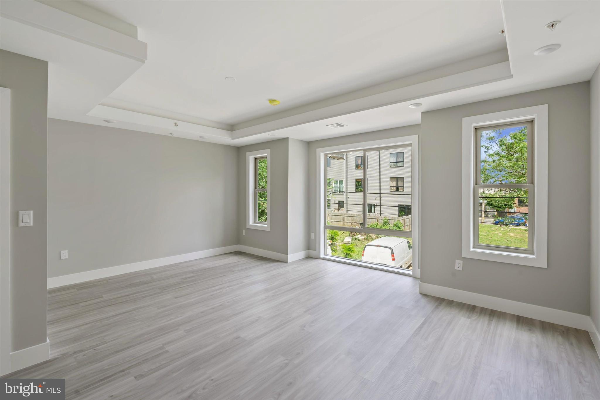 OLDE KENSINGTON - Residential Lease