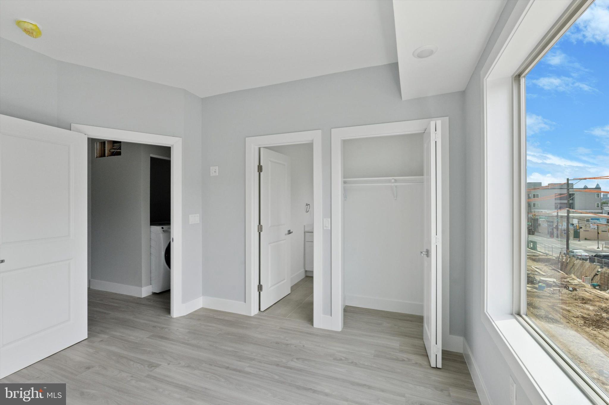 OLDE KENSINGTON - Residential Lease