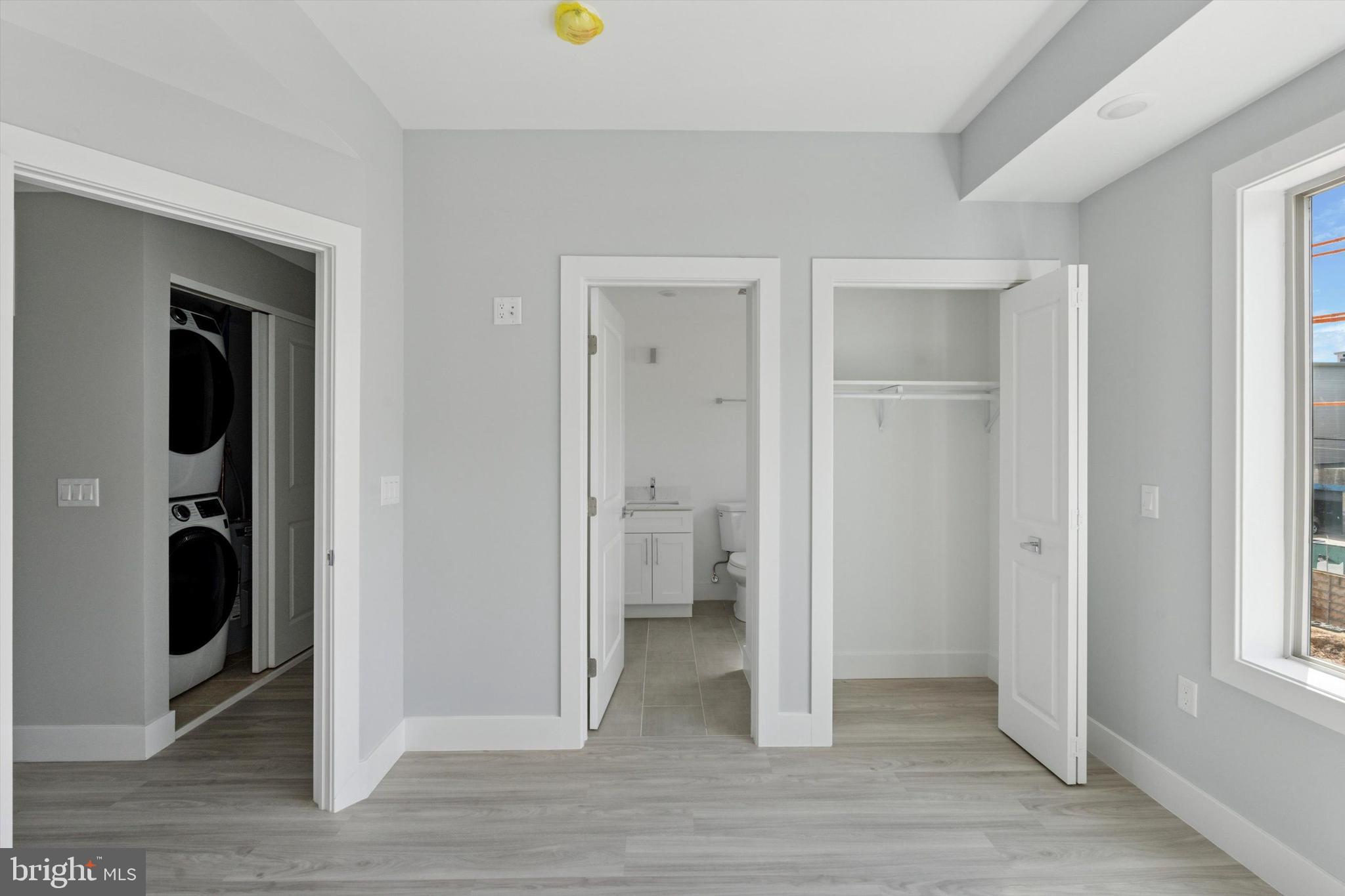 OLDE KENSINGTON - Residential Lease