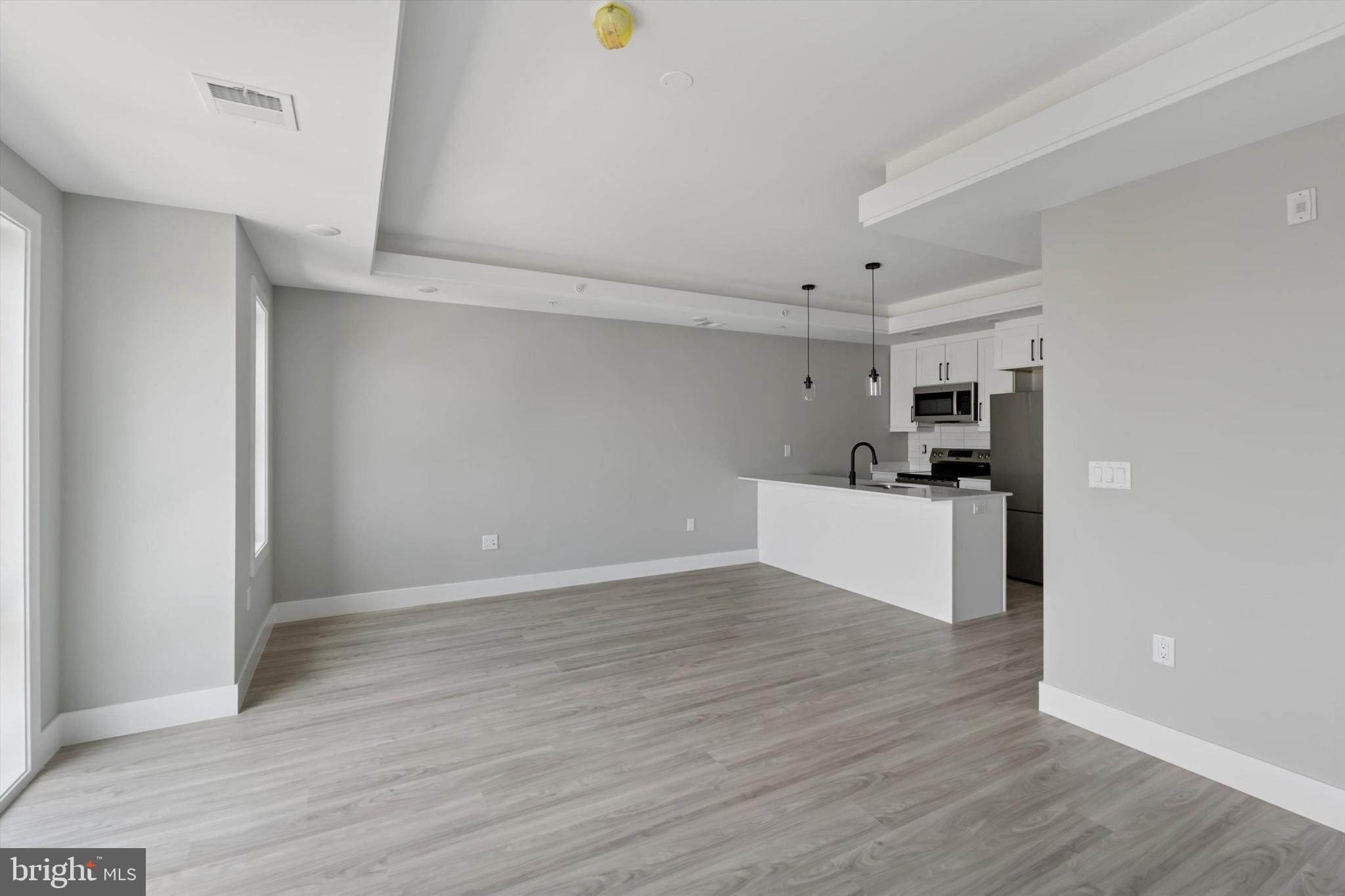 OLDE KENSINGTON - Residential Lease