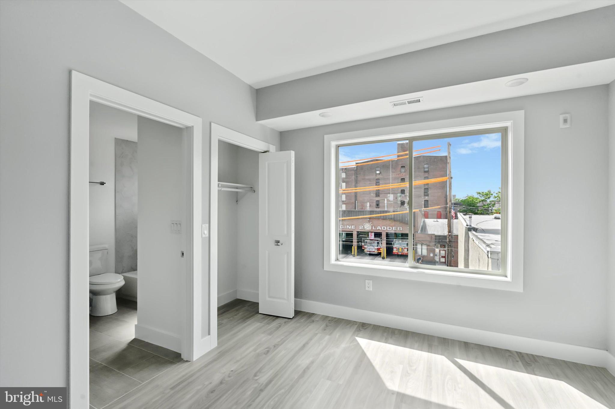 OLDE KENSINGTON - Residential Lease