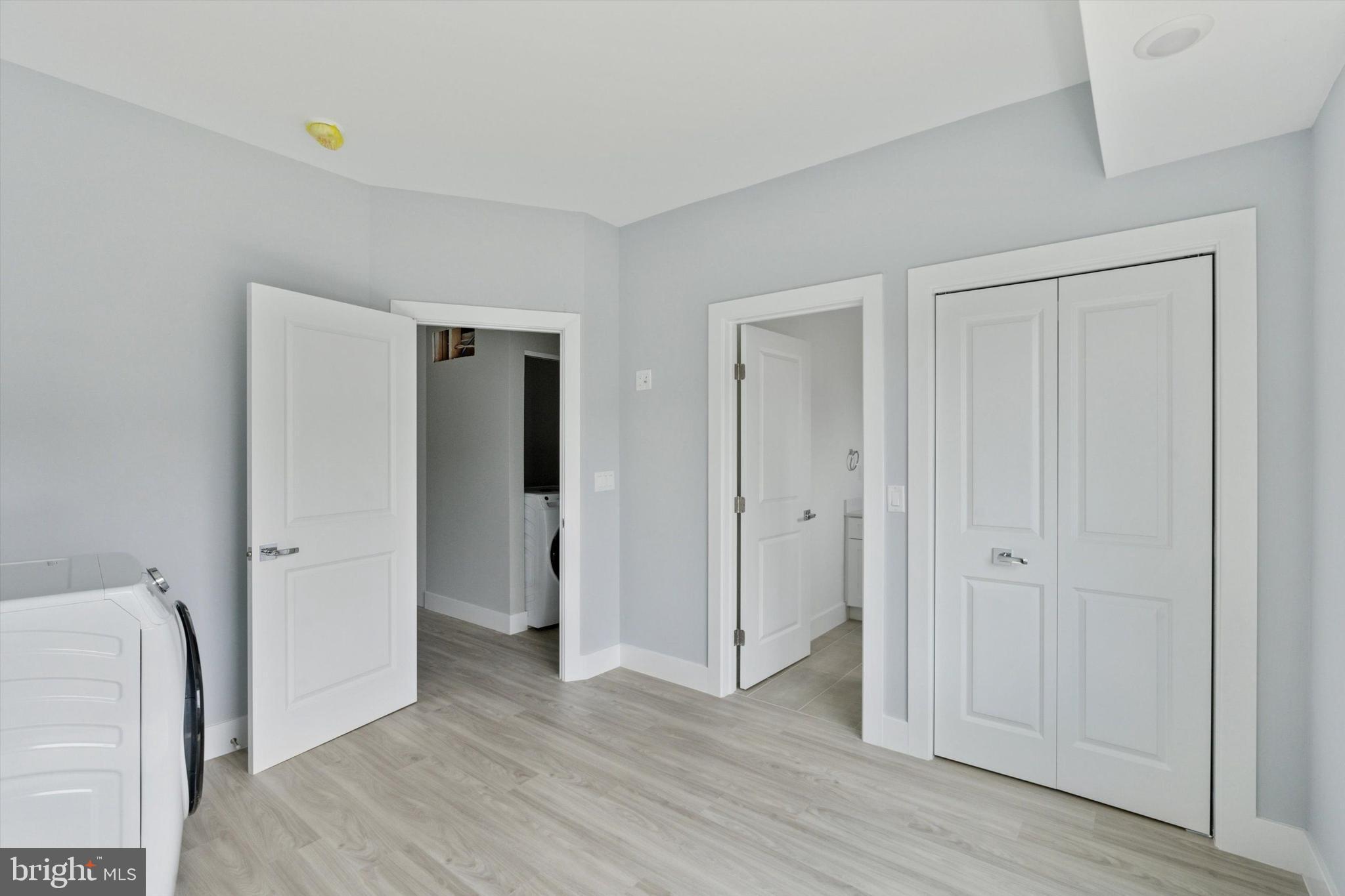 OLDE KENSINGTON - Residential Lease