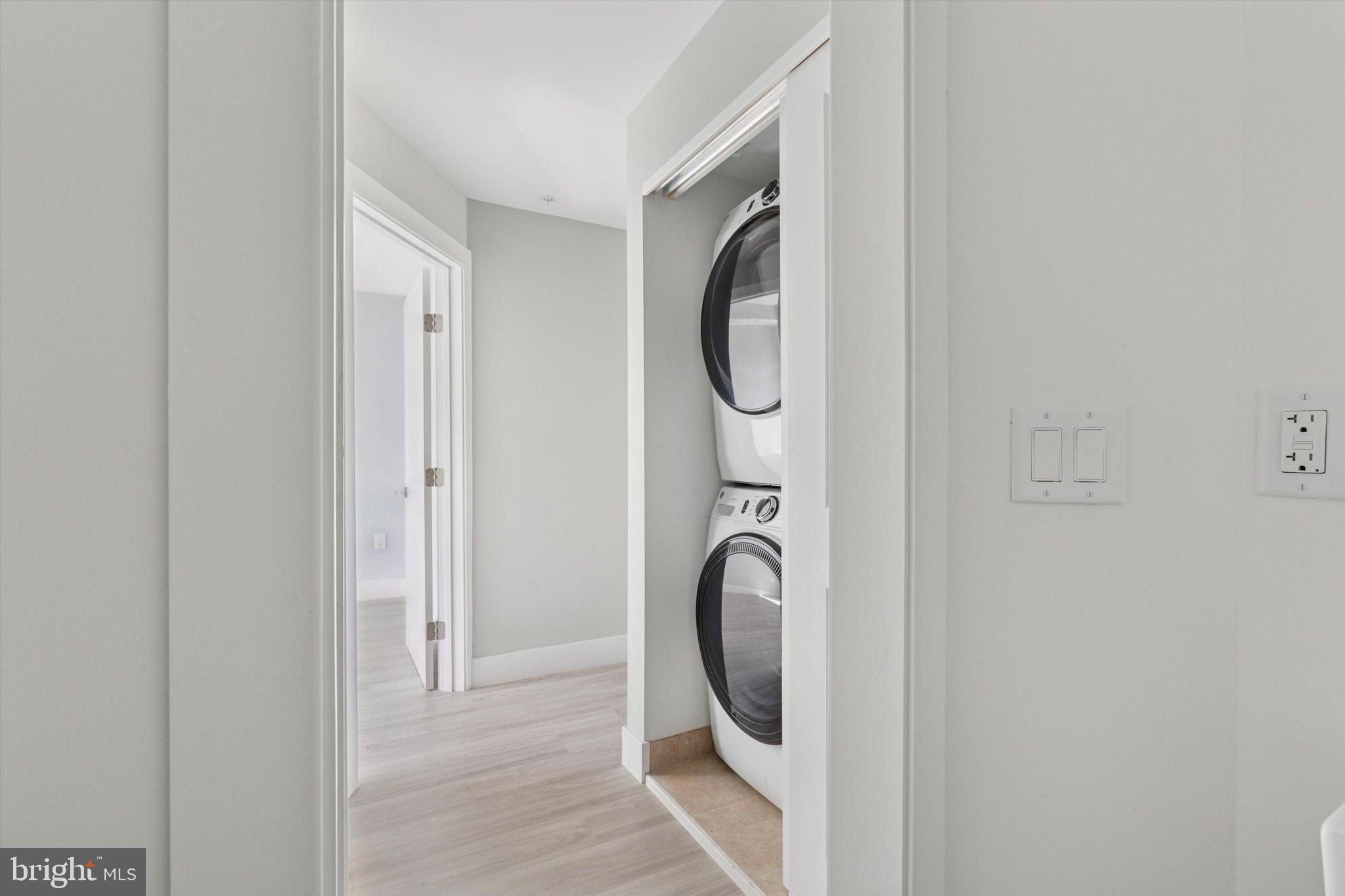 OLDE KENSINGTON - Residential Lease