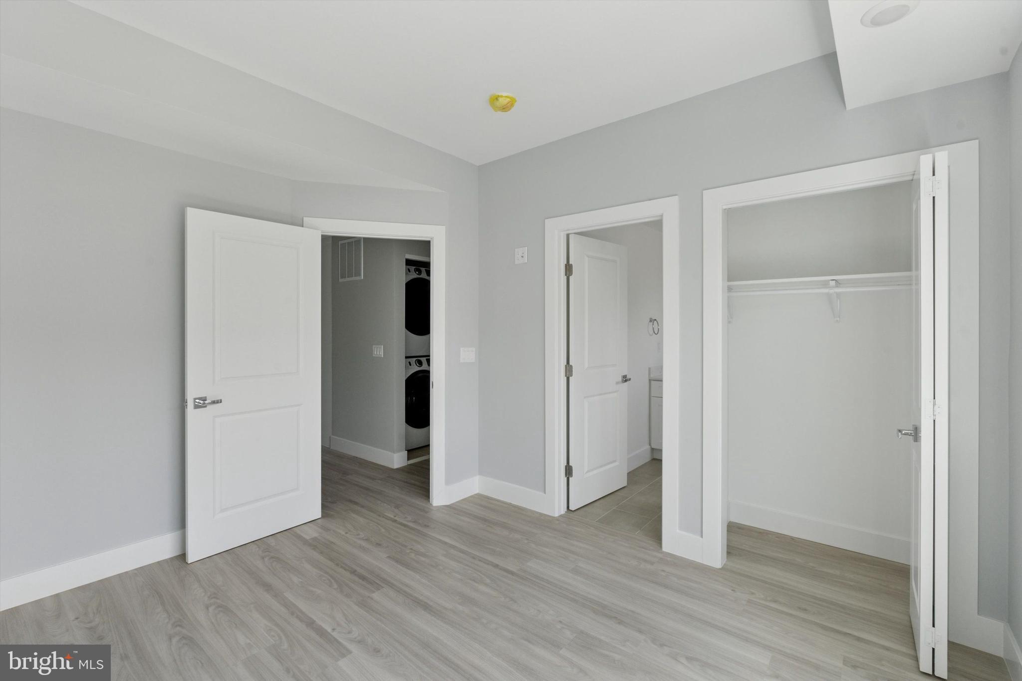 OLDE KENSINGTON - Residential Lease