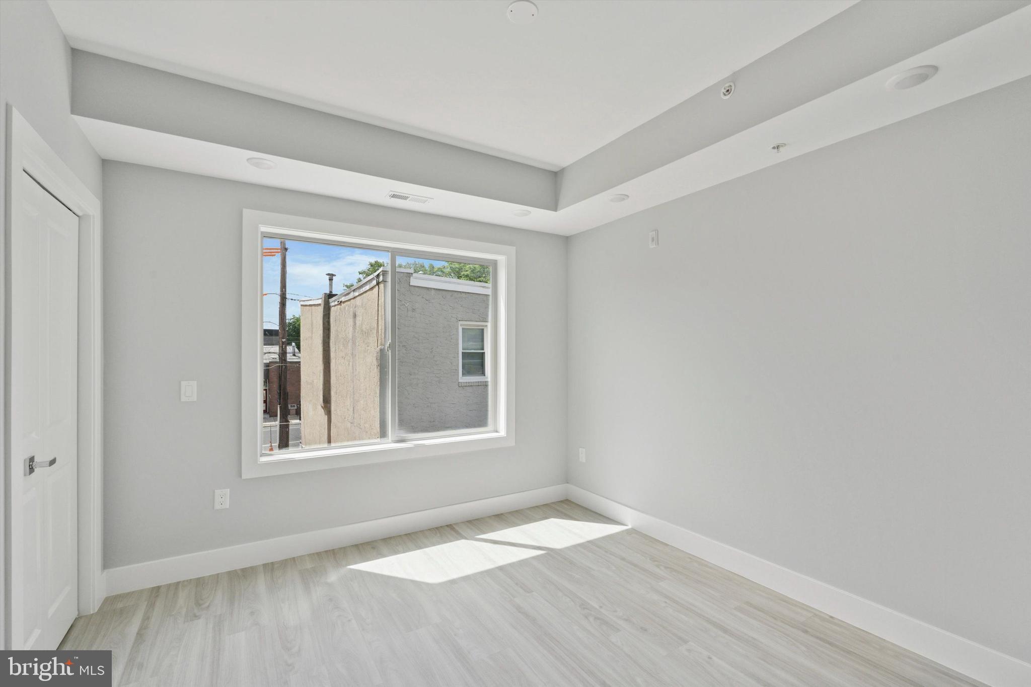 OLDE KENSINGTON - Residential Lease