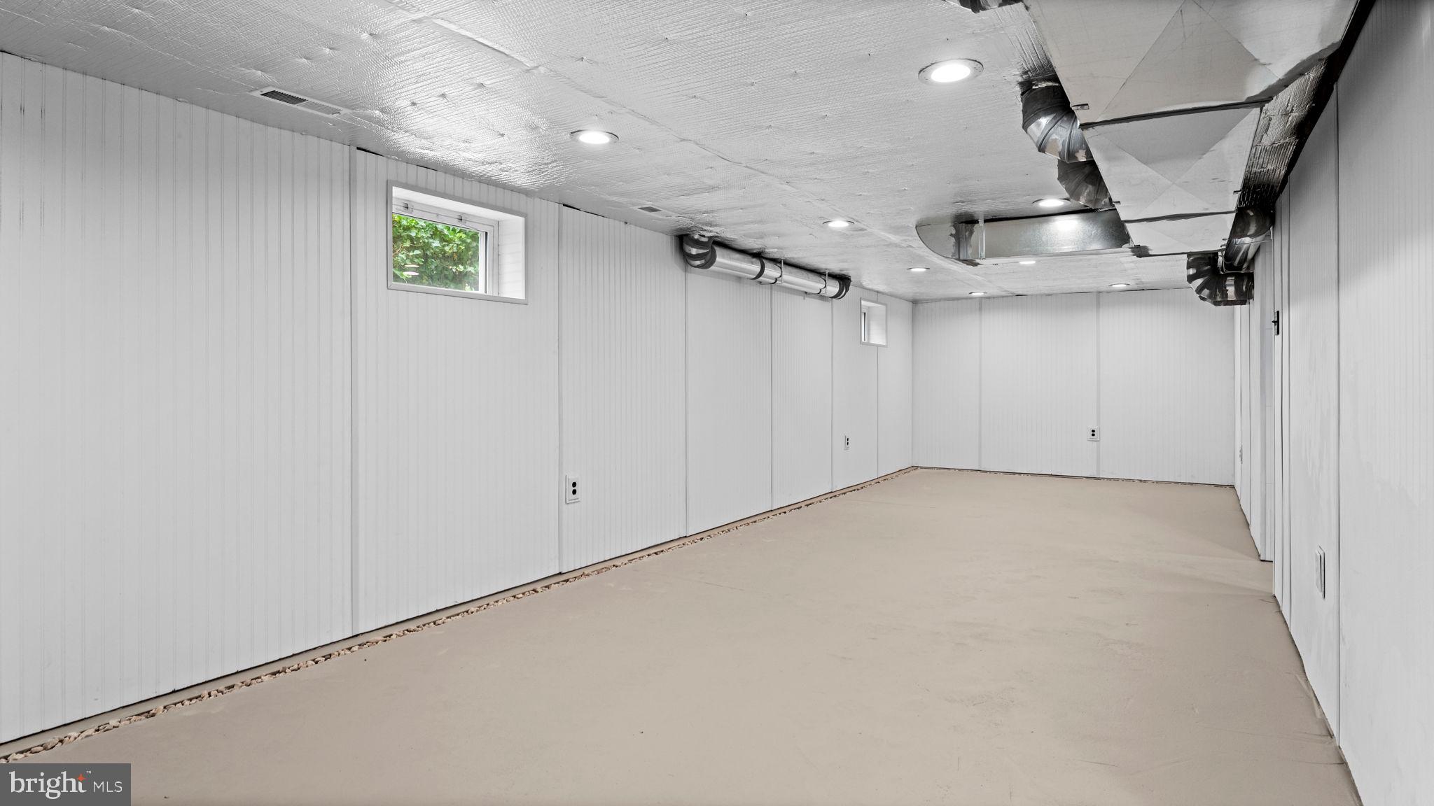 WESTBURY - Residential