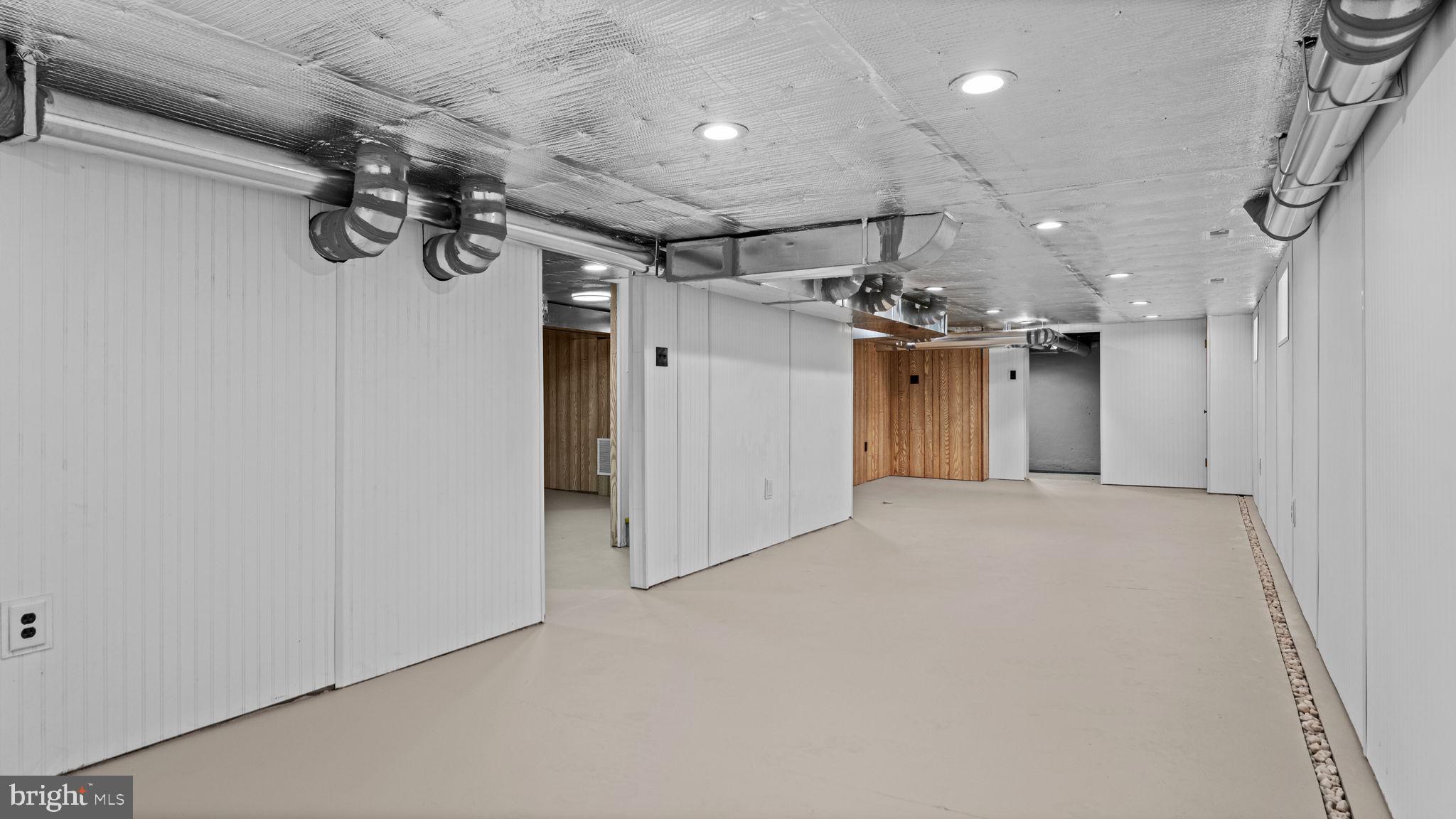 WESTBURY - Residential