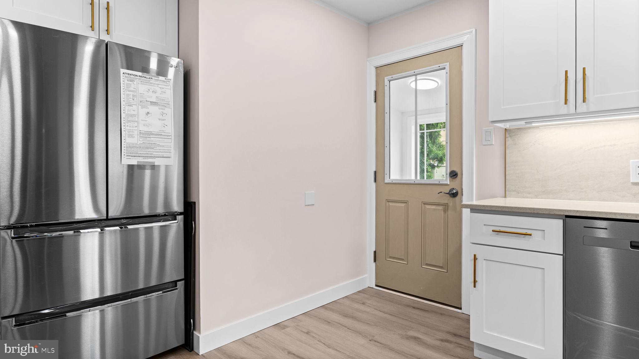 WESTBURY - Residential