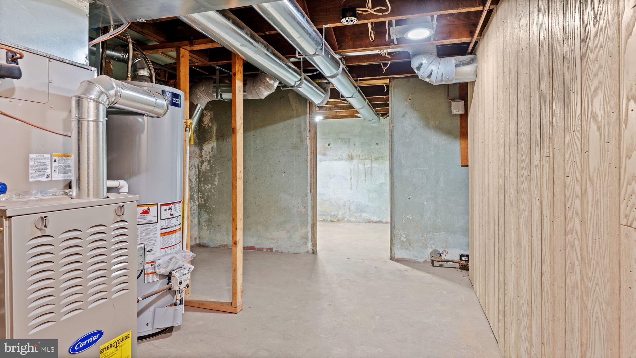 WESTBURY - Residential