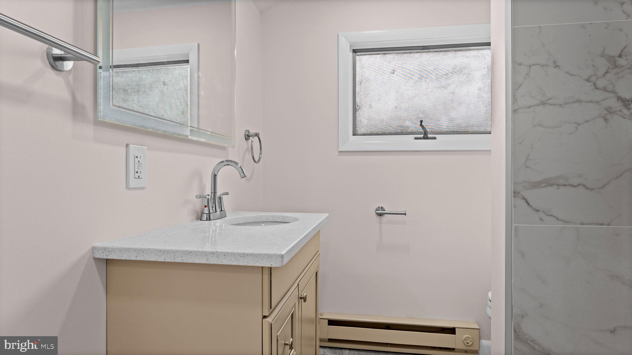 WESTBURY - Residential